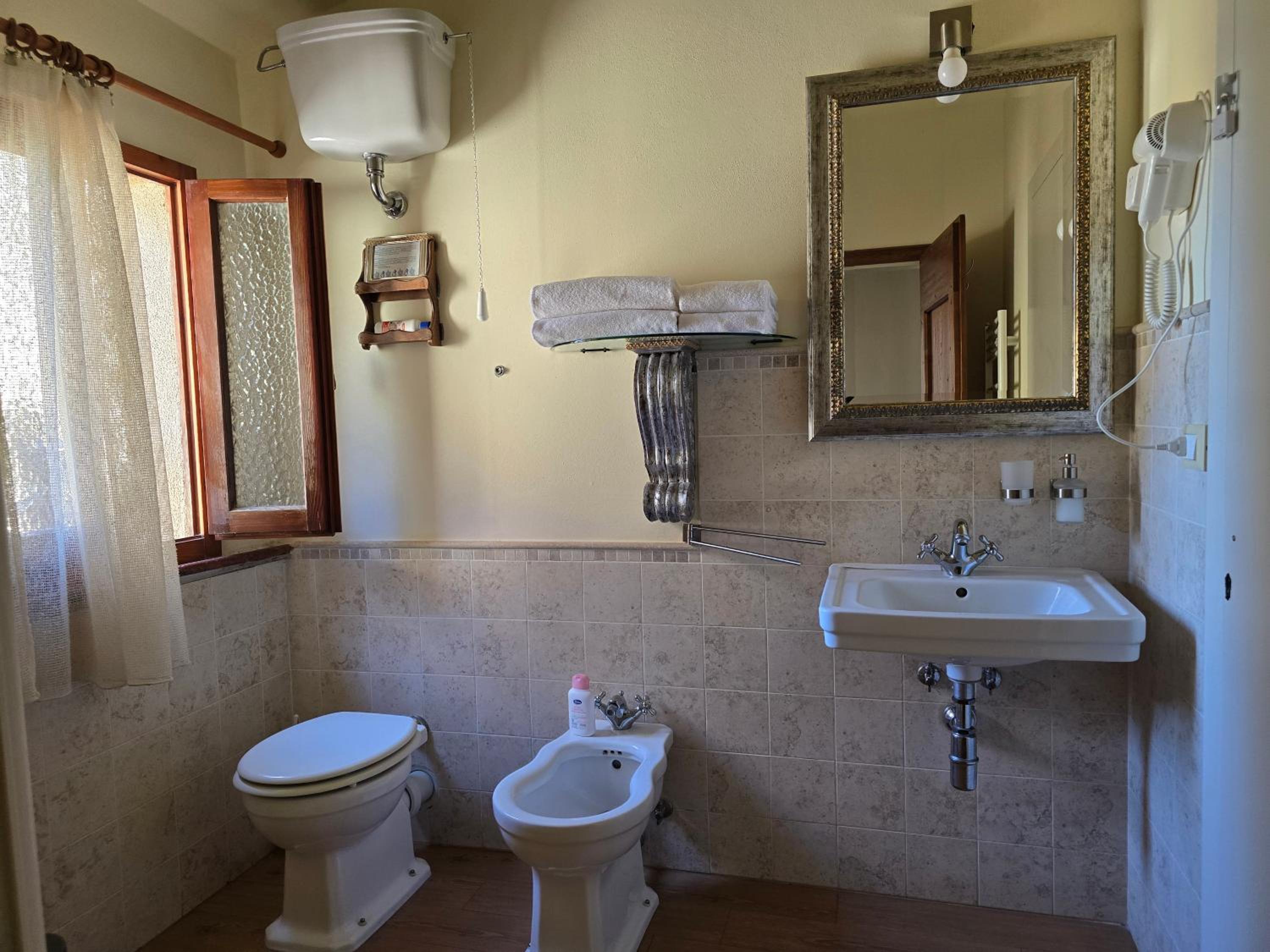 Large Double Room photo 2