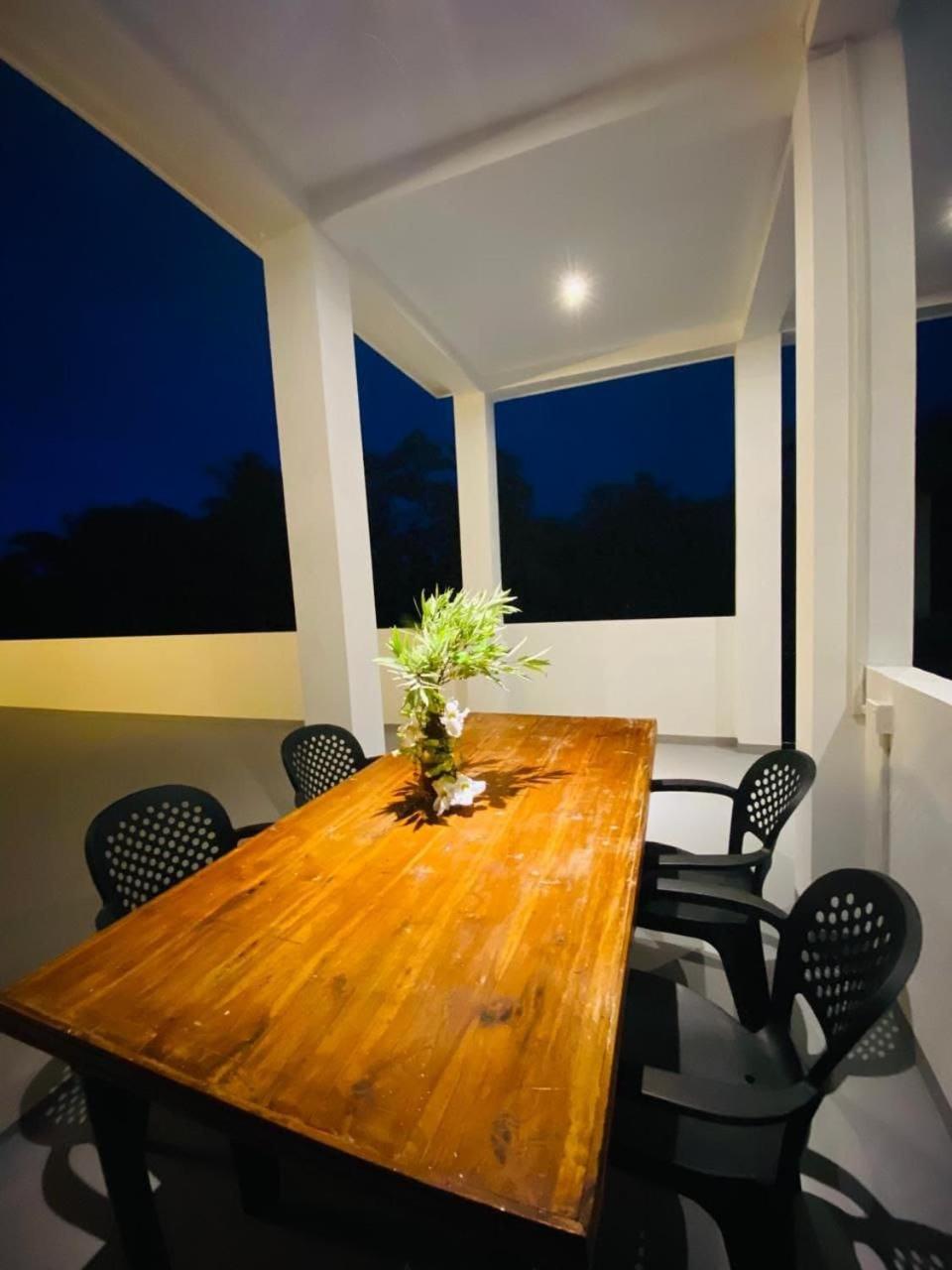 Apartment with Balcony photo 3
