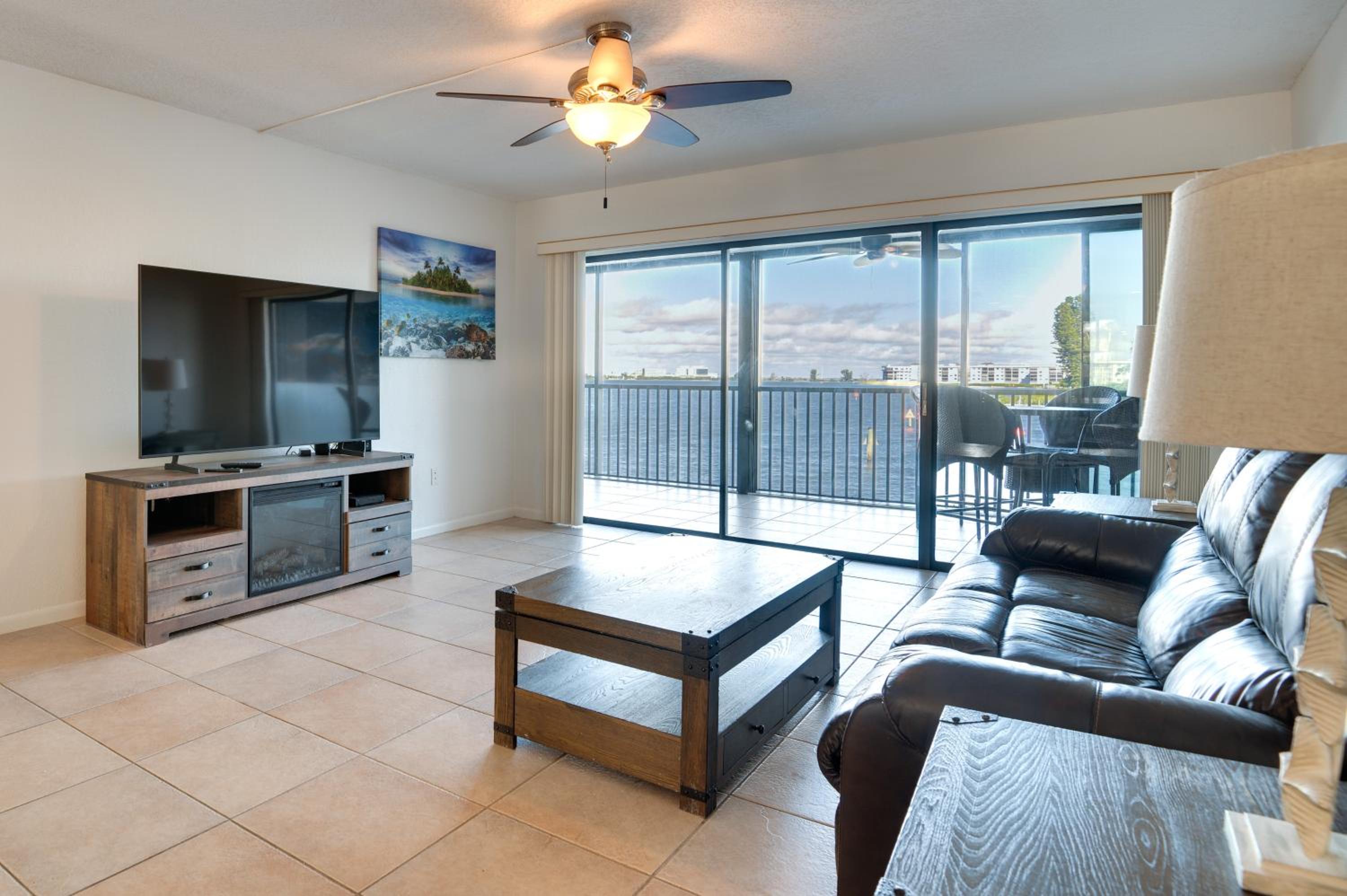 Apartment photo 1