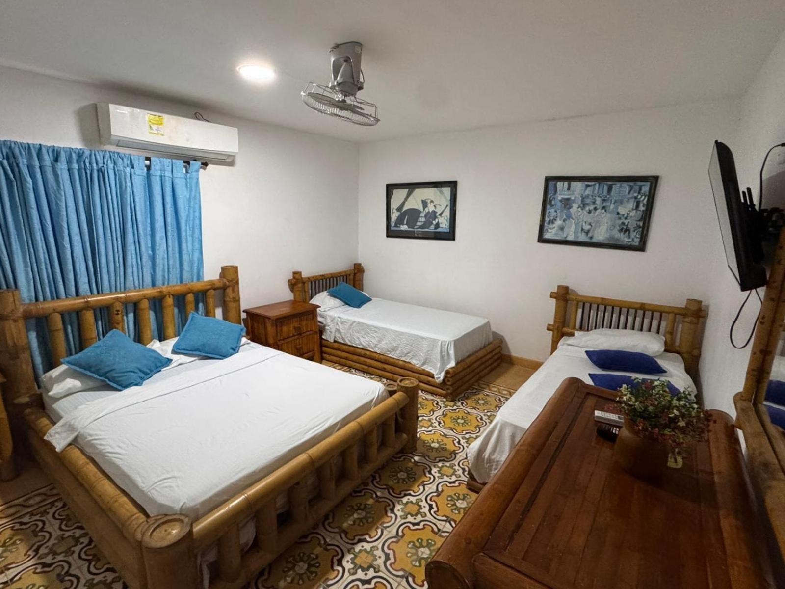 Deluxe Family Room