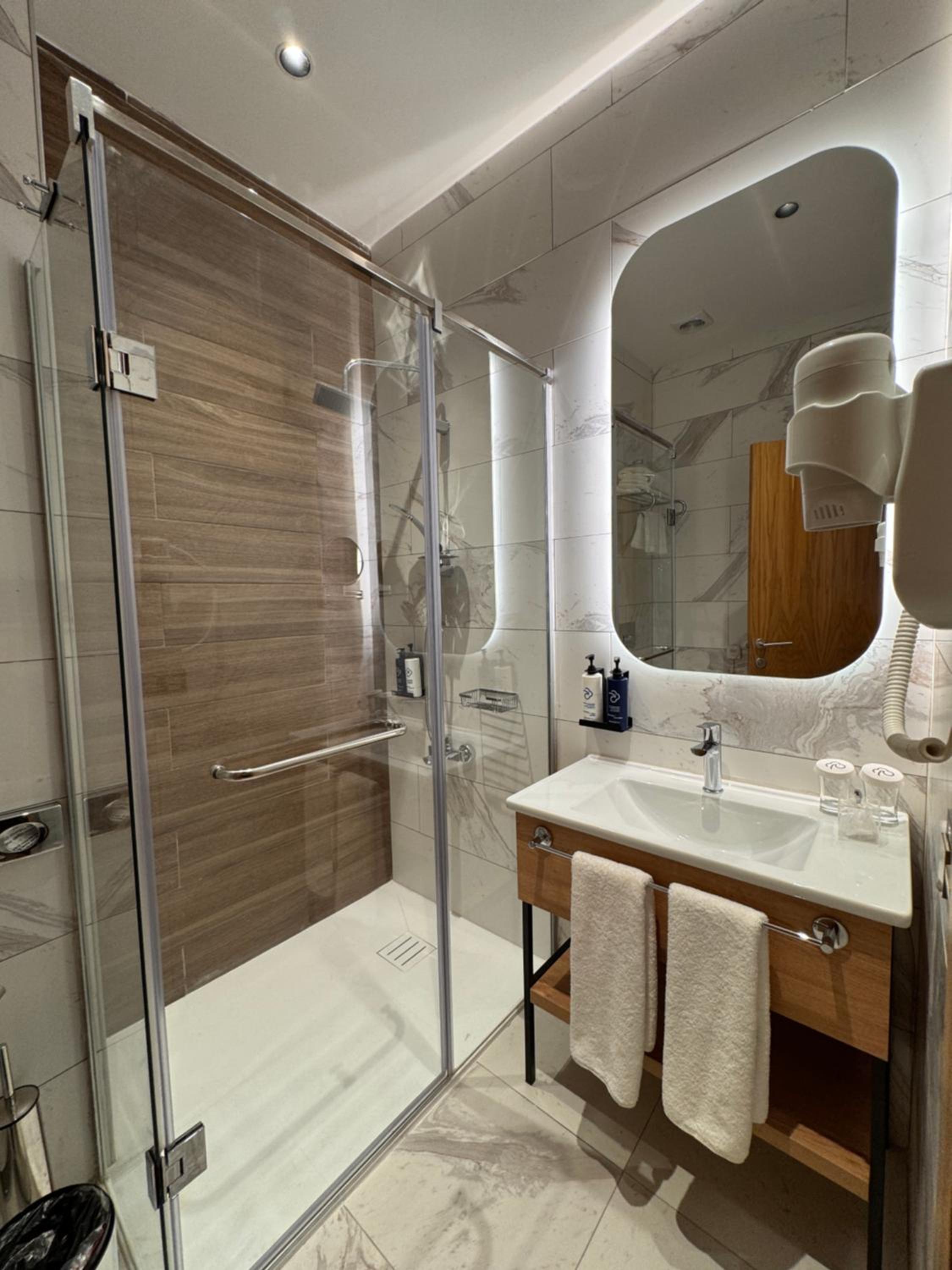 Deluxe Queen Room with Two Queen Beds
