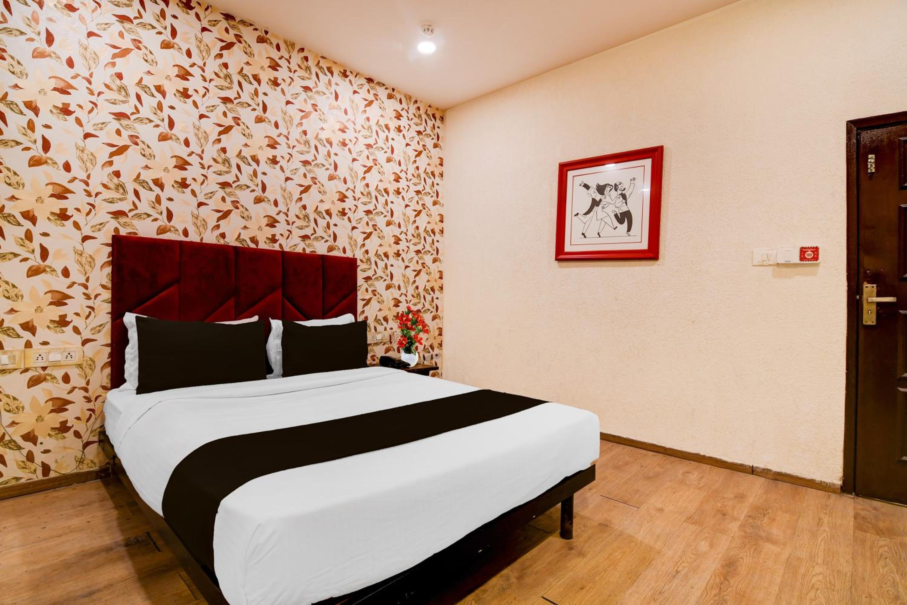 Deluxe Double Room photo 3