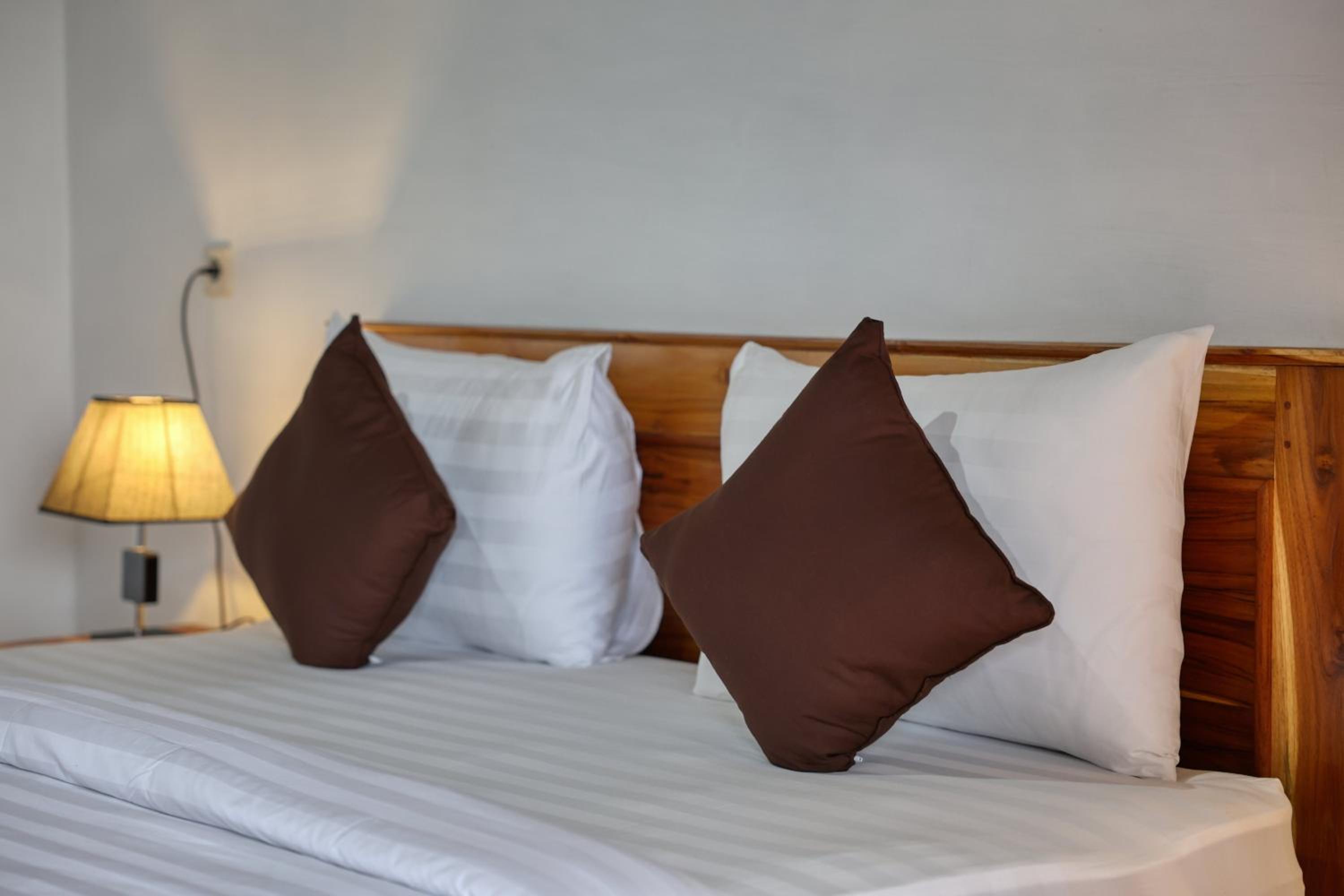 Deluxe Double Room - Photo 25