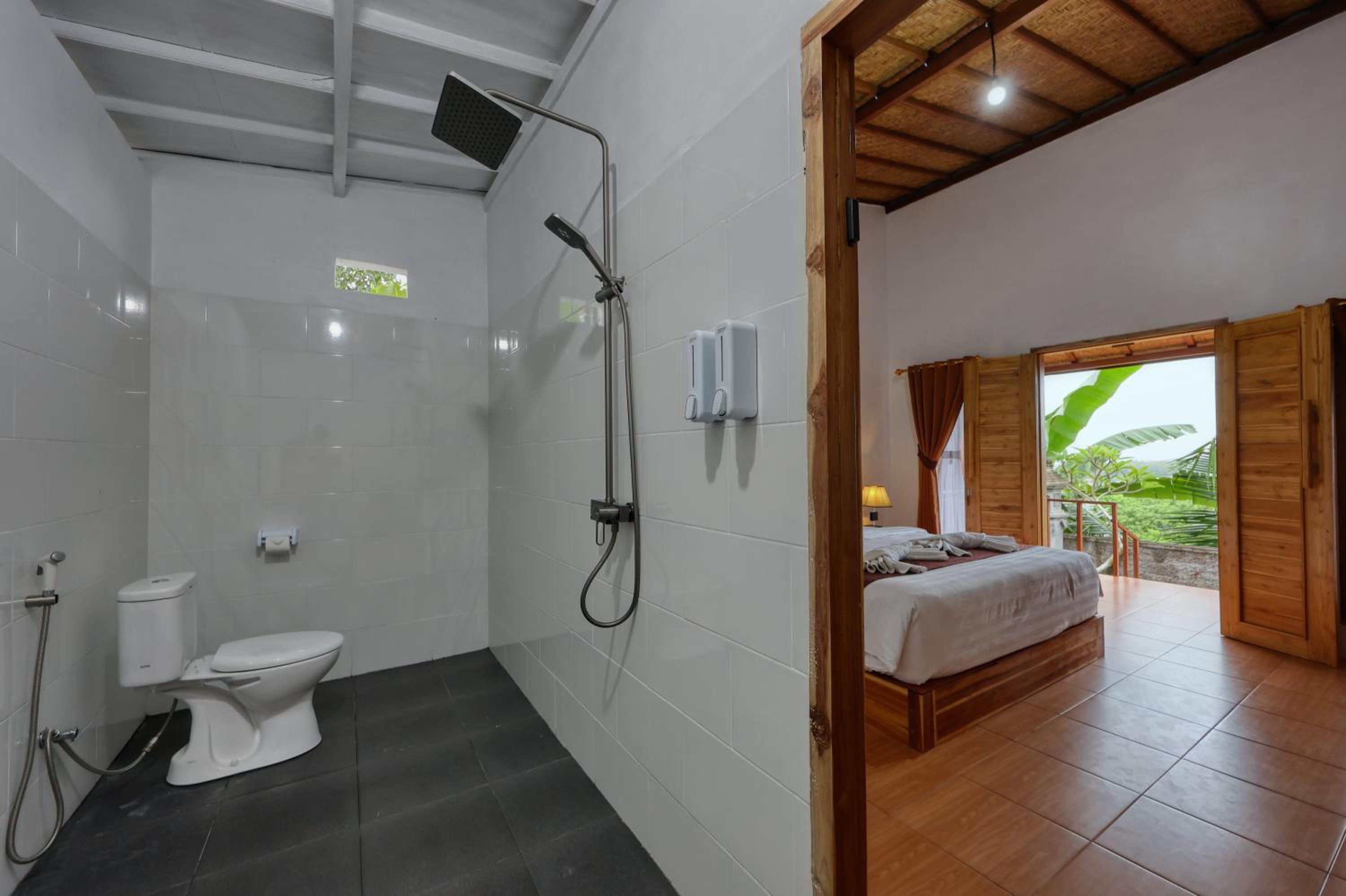 Deluxe Double Room - Photo 21