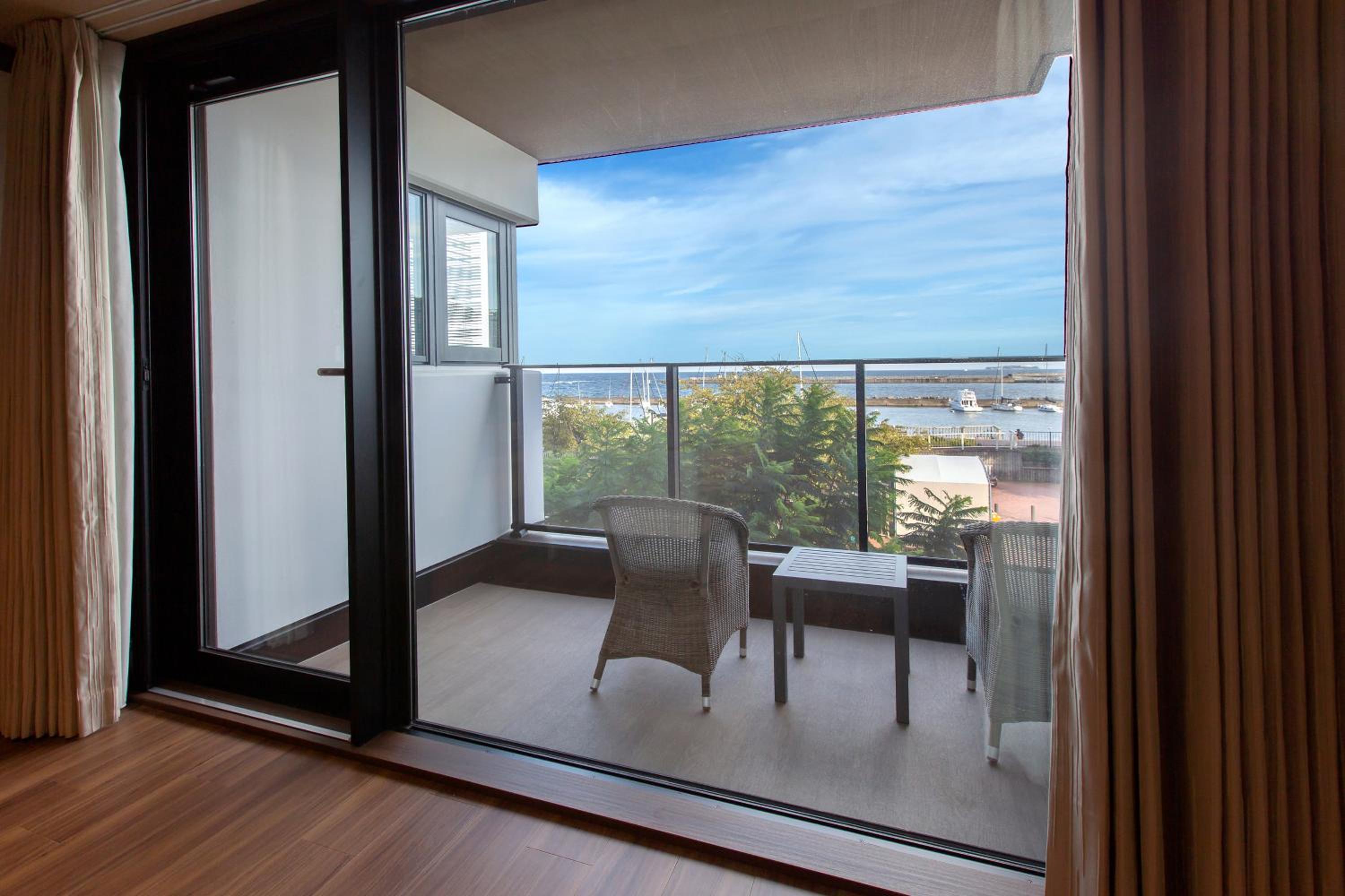 Standard Twin Room with Sea View photo 3
