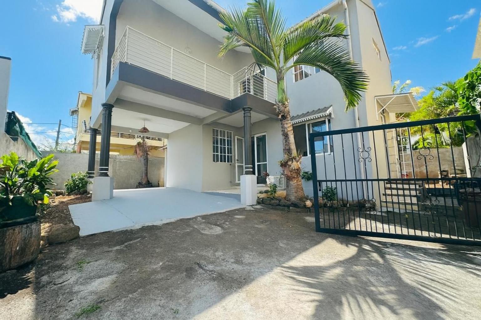 Three-Bedroom House photo 1