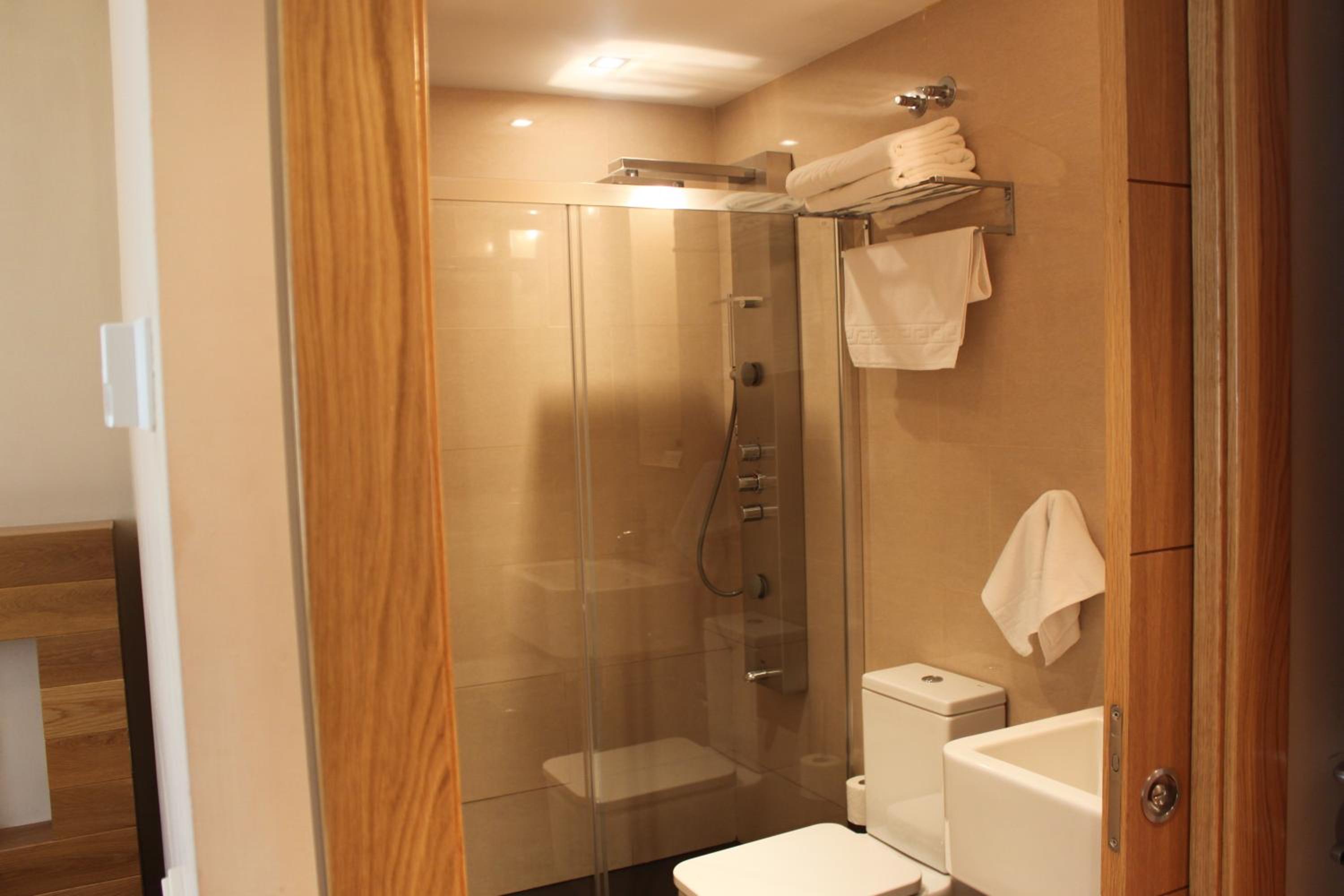 Double or Twin Room - Photo 26