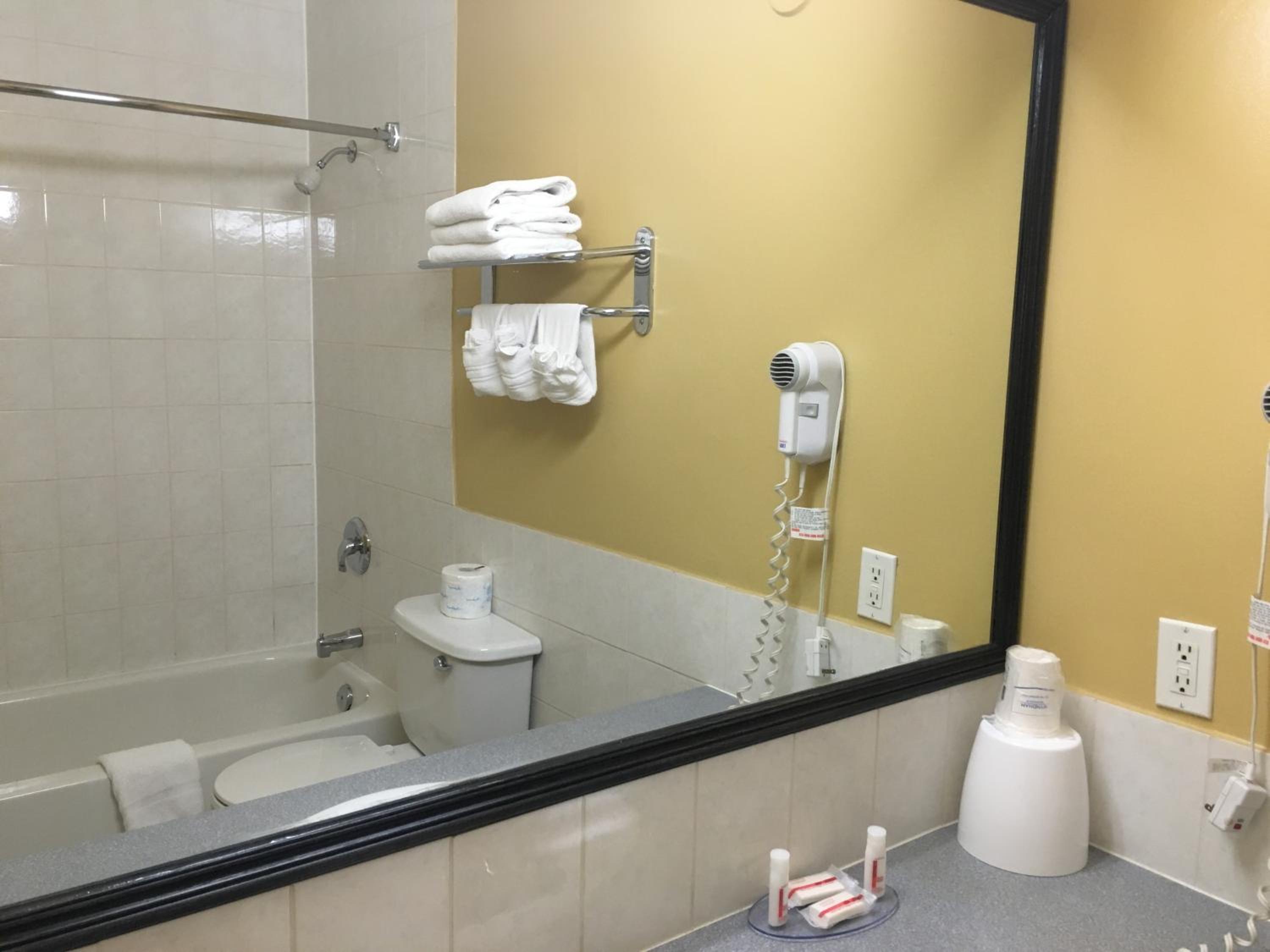 King Room - Ground Floor/Non-Smoking - Photo 1