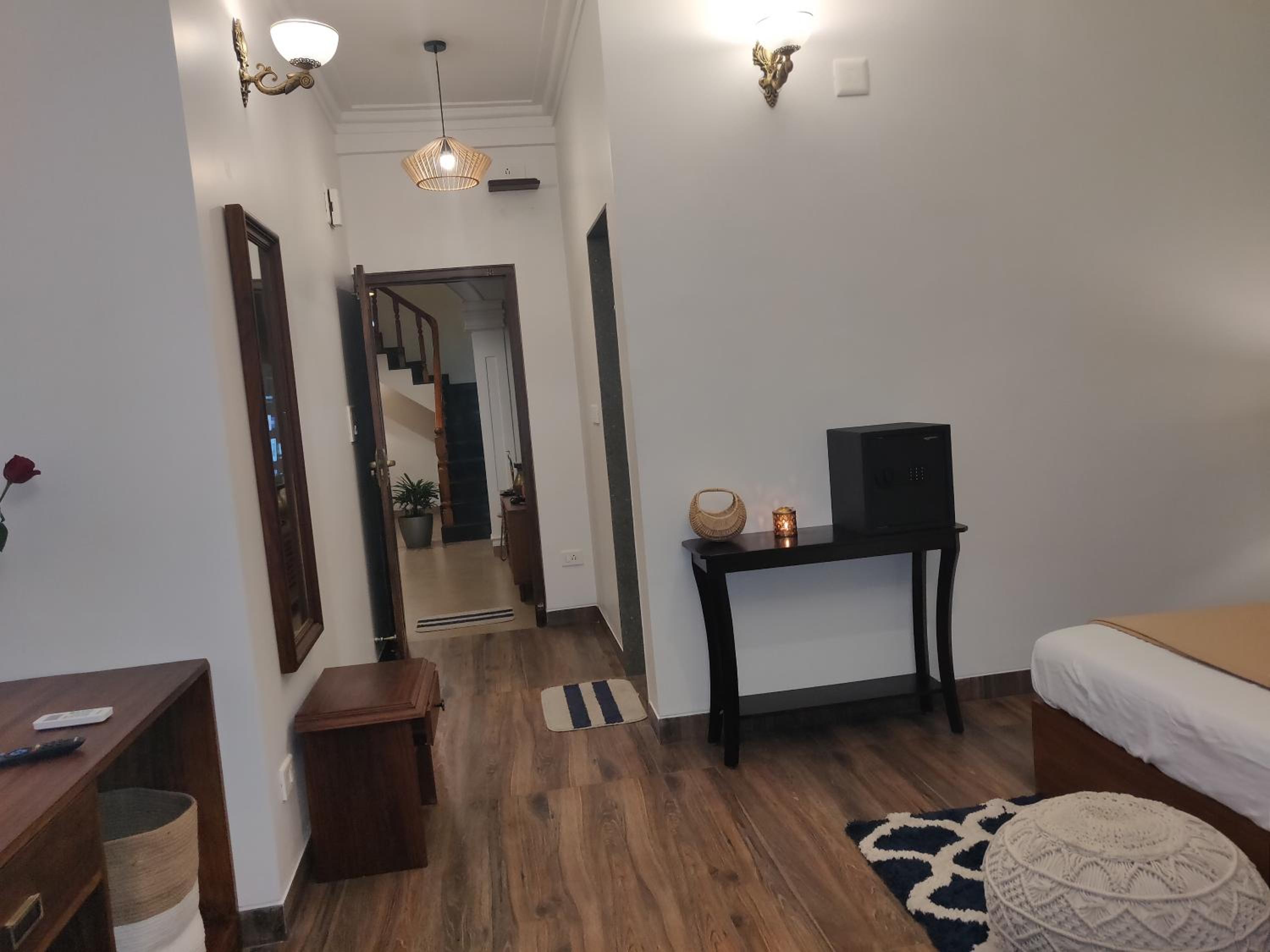One-Bedroom Suite - Photo 5