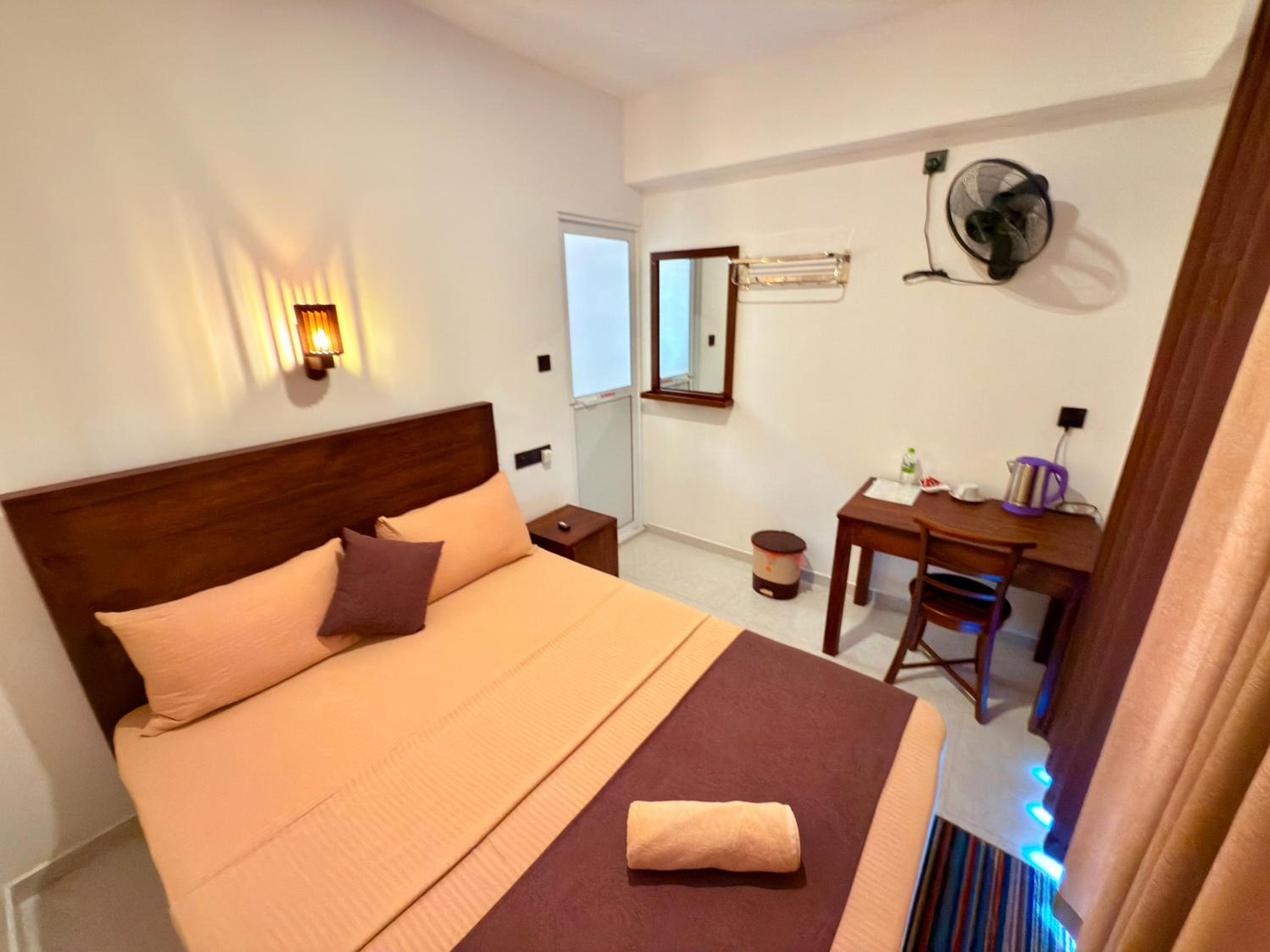 Budget Single Room photo 2