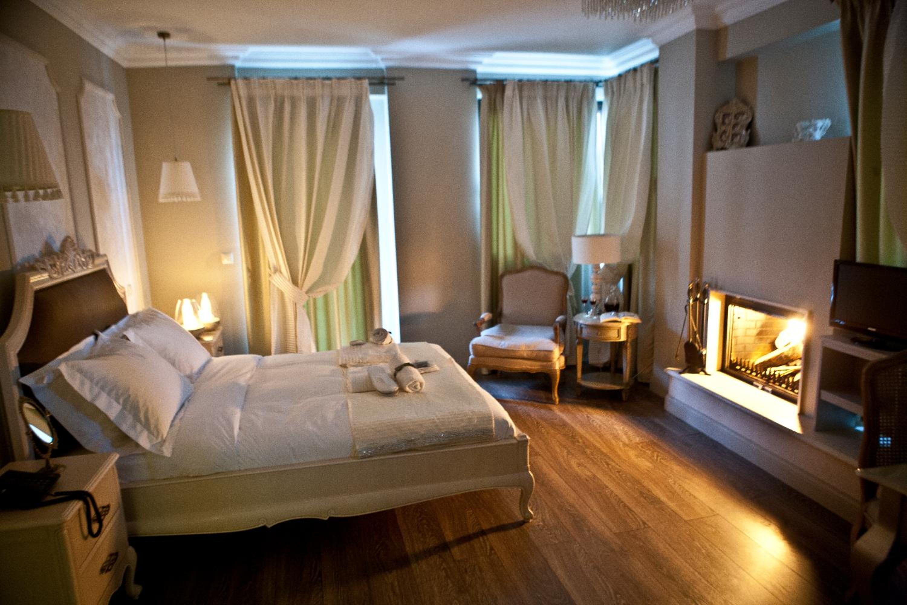 Double Room - Photo 8