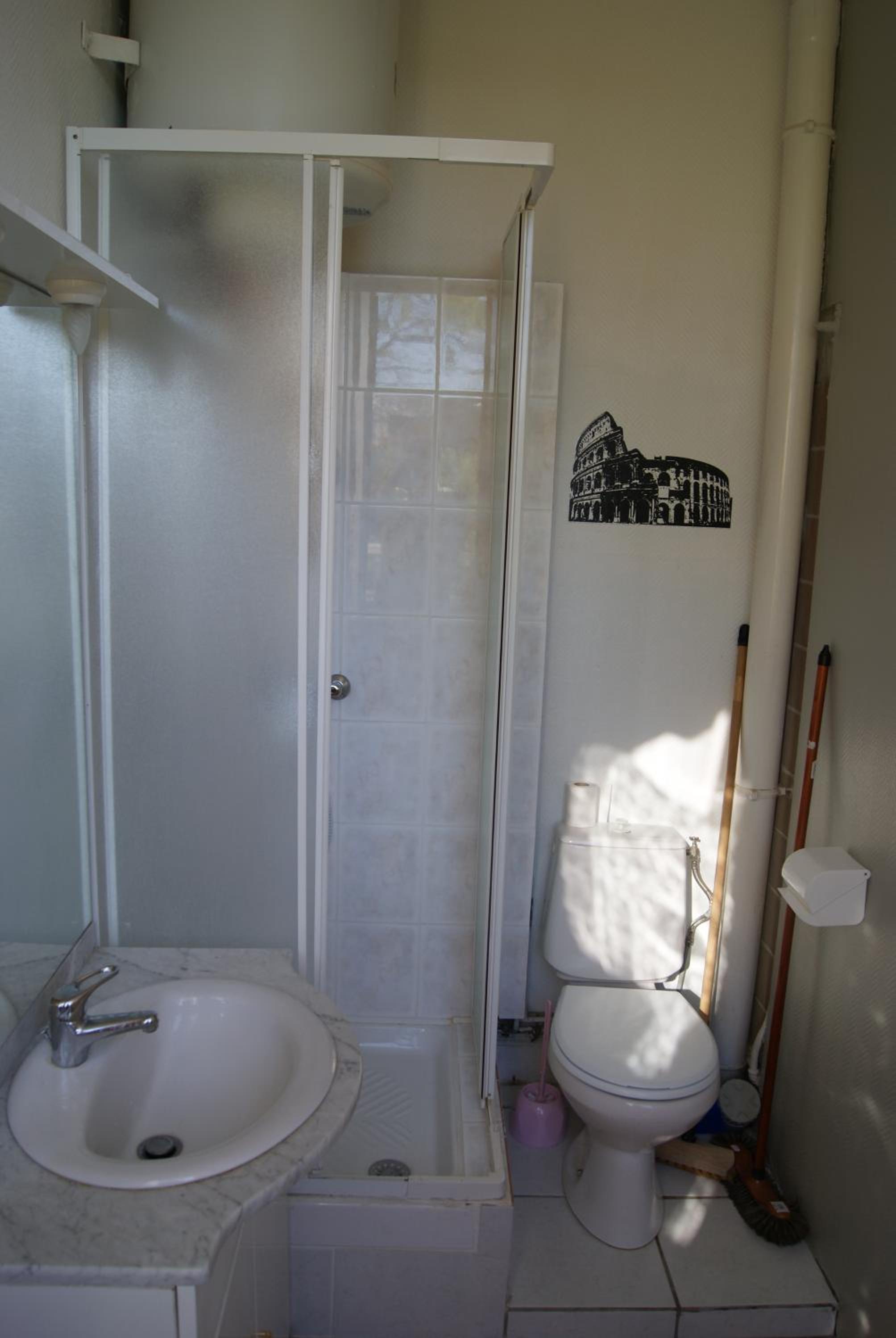 Studio (4 Adults) - Photo 3