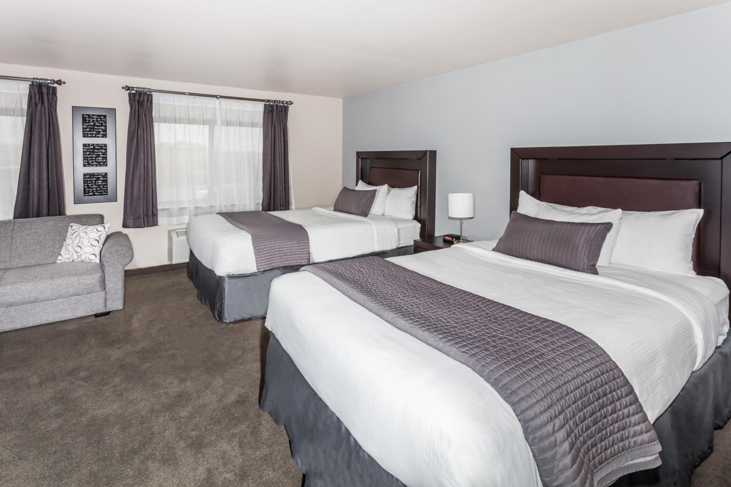Deluxe Double Suite - Non-Smoking