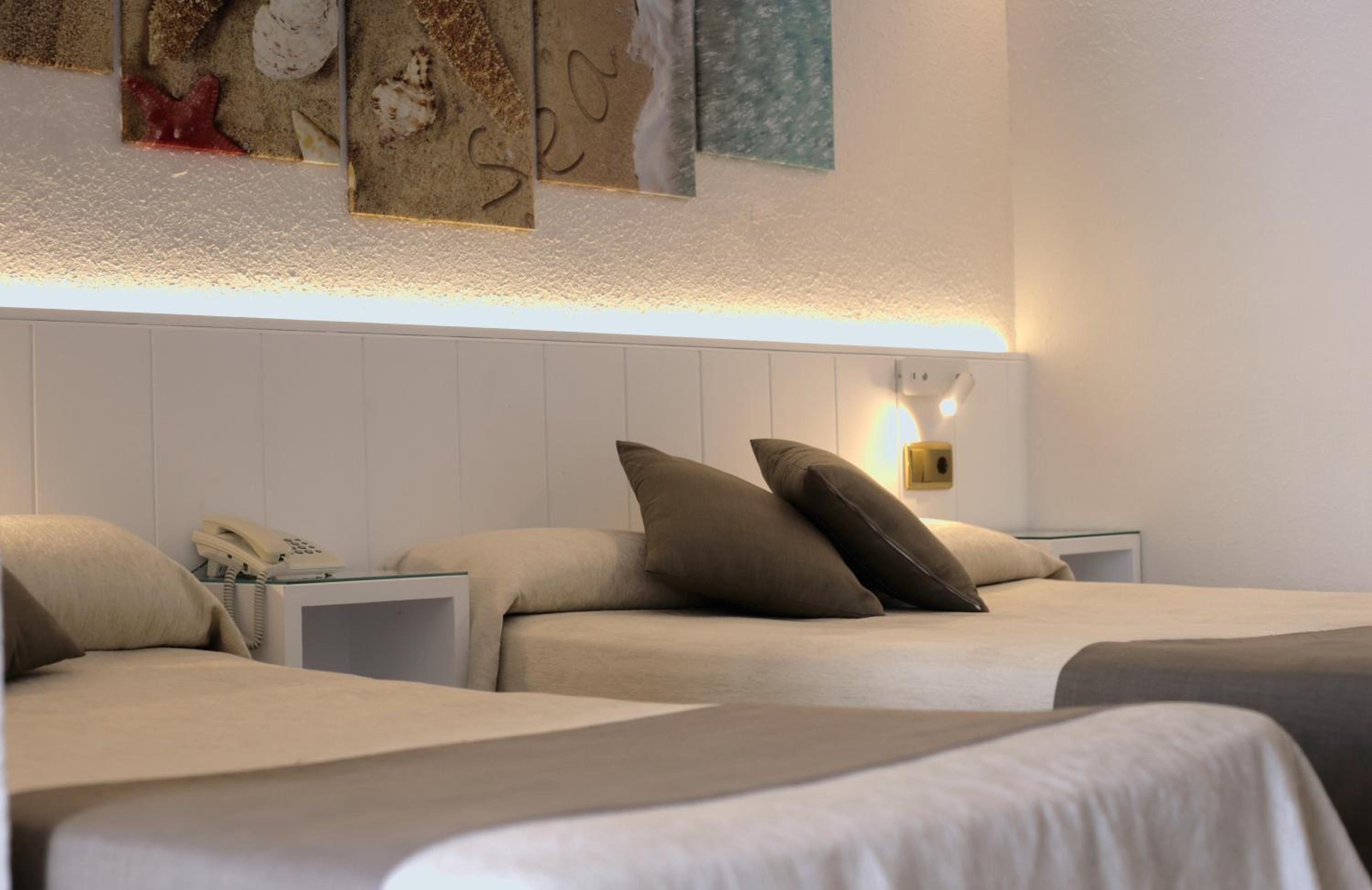 Triple Room with Balcony