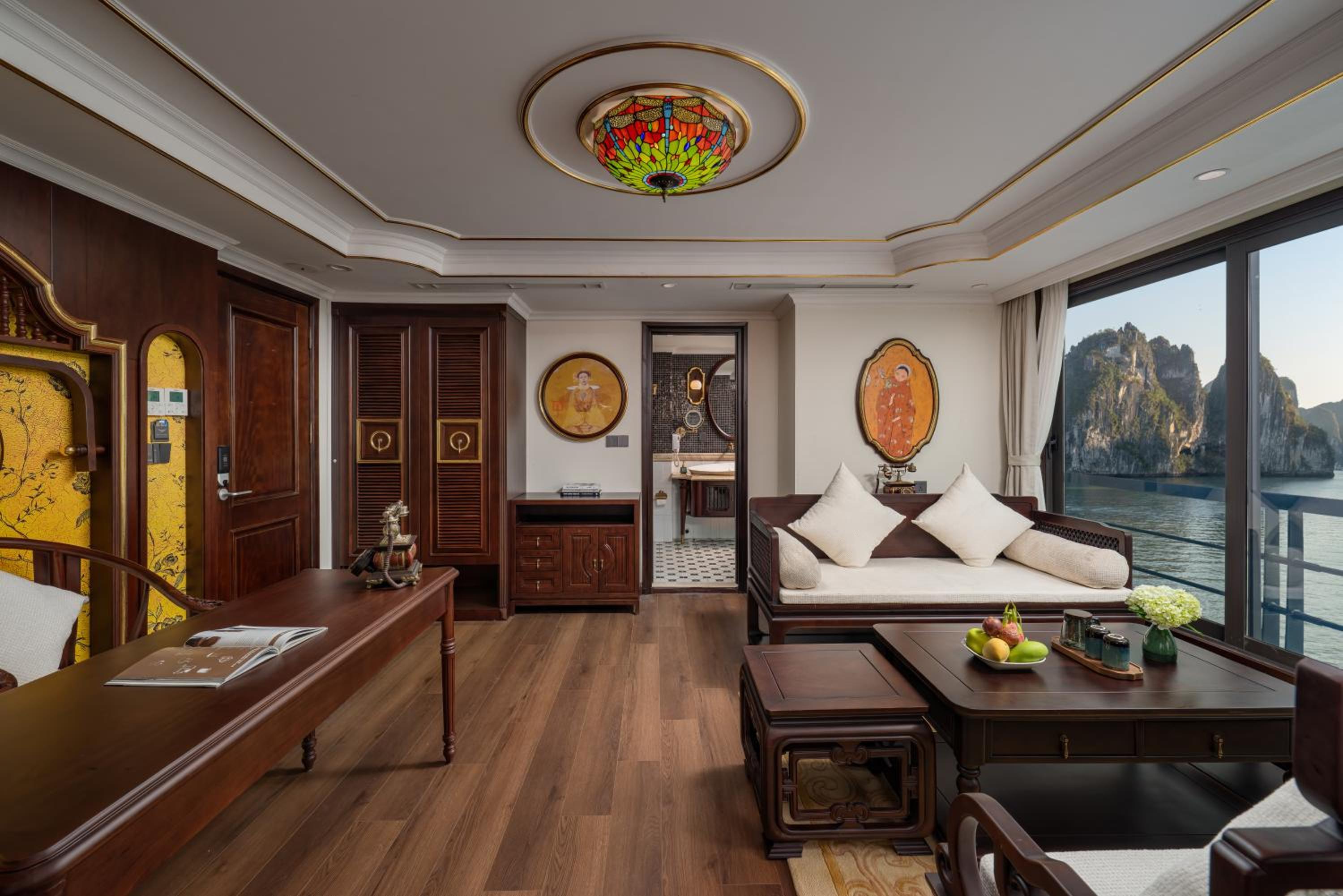 Executive Suite with Terrace and outdoor Jacuzzi photo 2