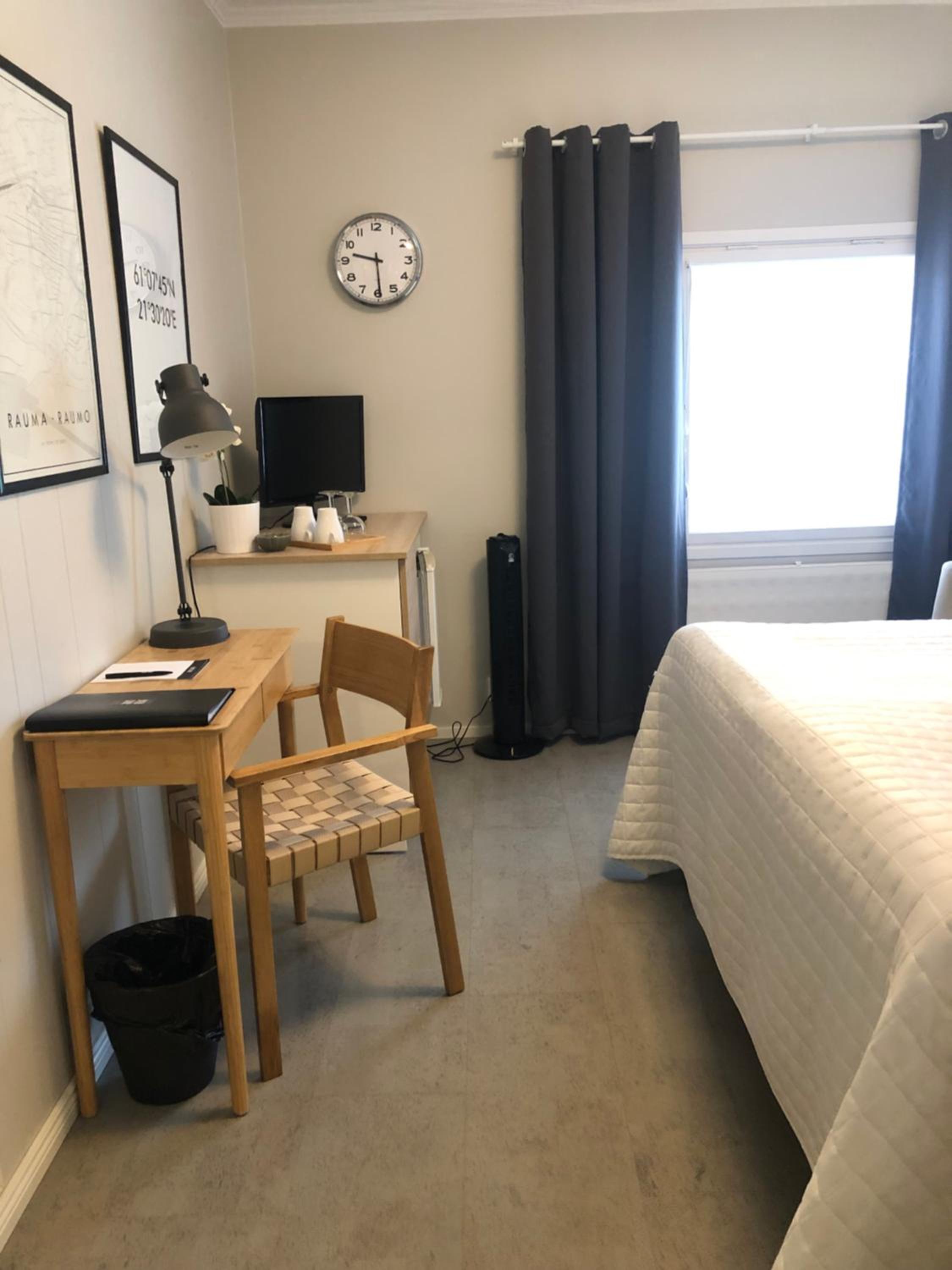 Double Room with Private Bathroom - Photo 7