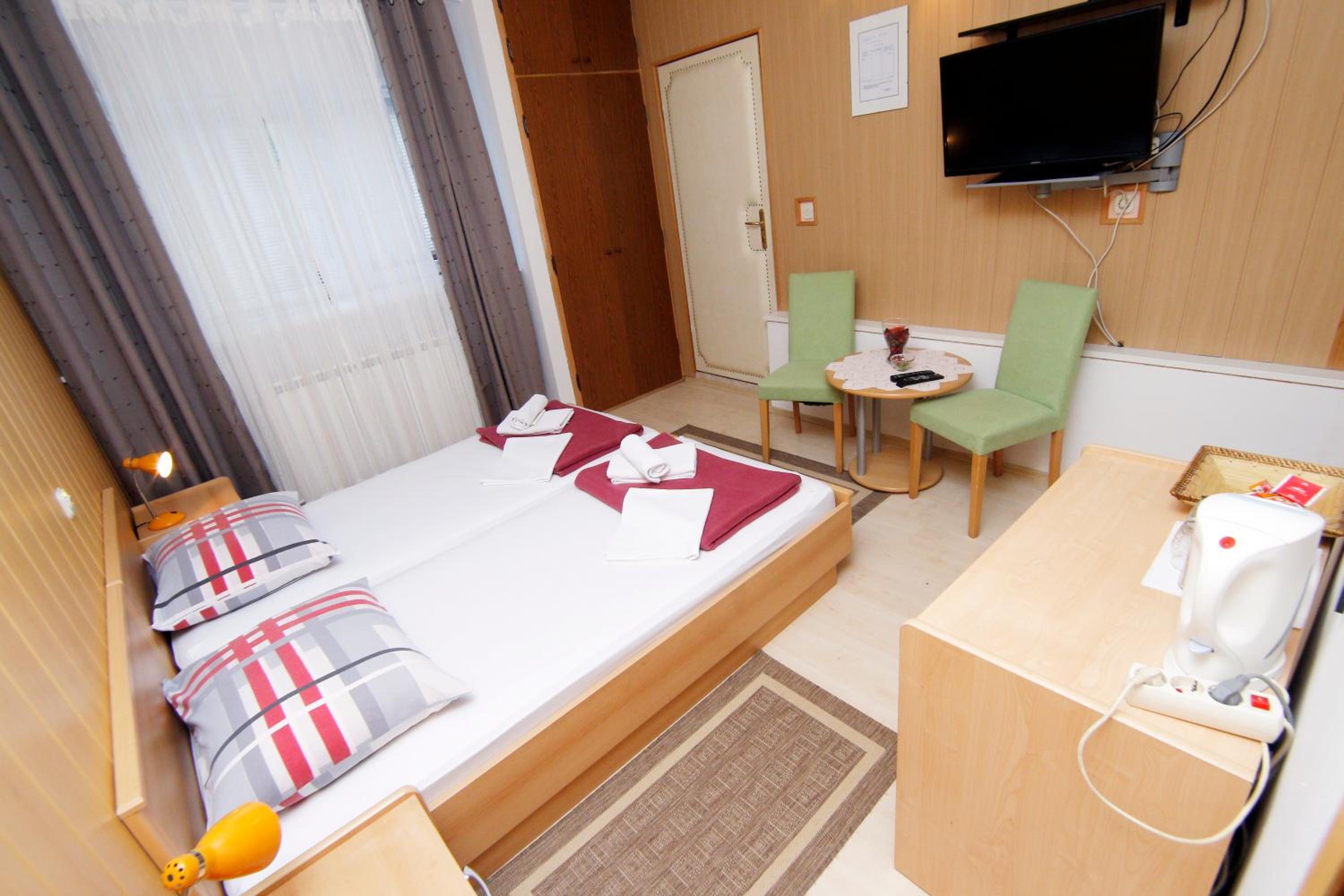 Double Room photo 3