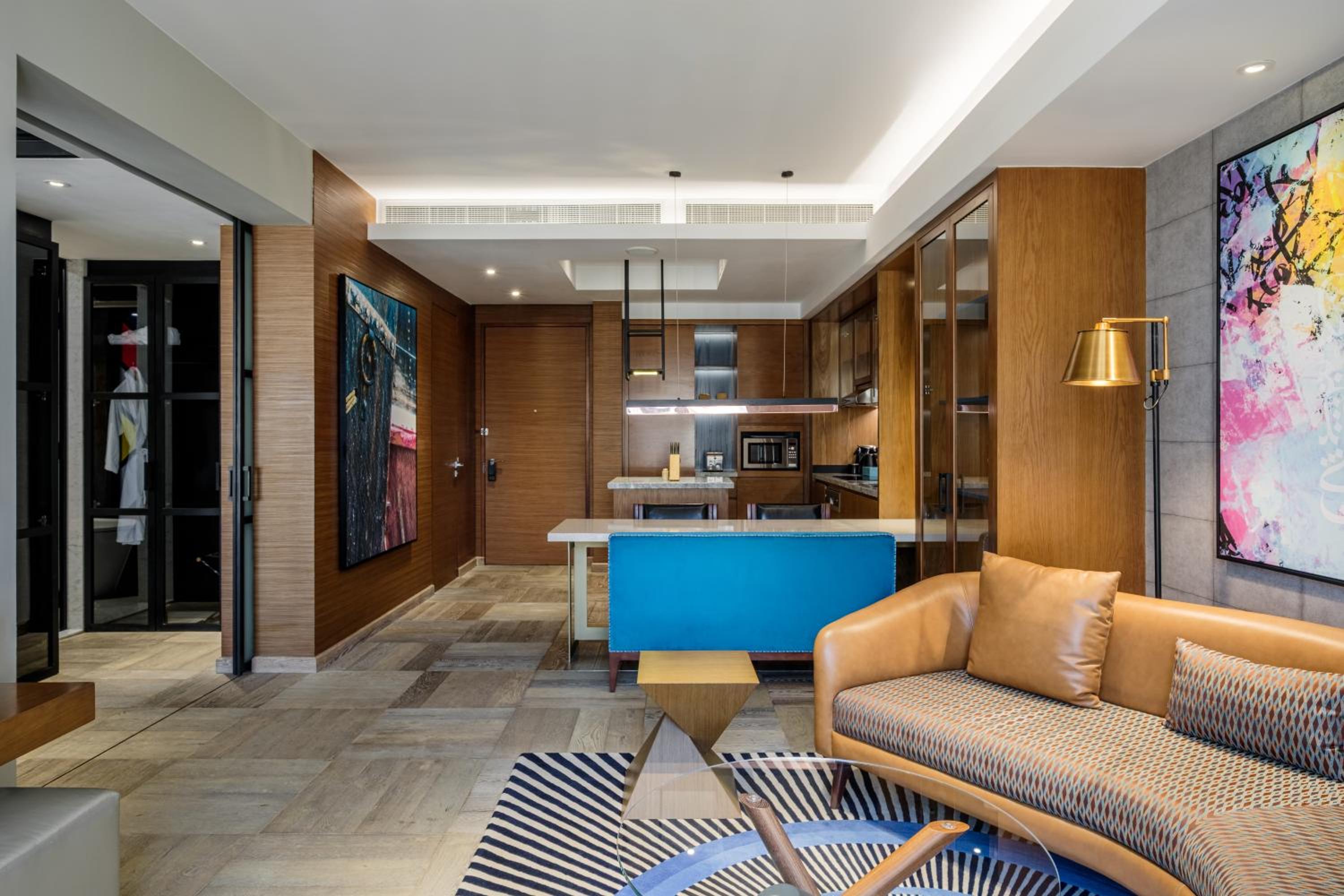 One Bedroom Family Suite with Kitchen