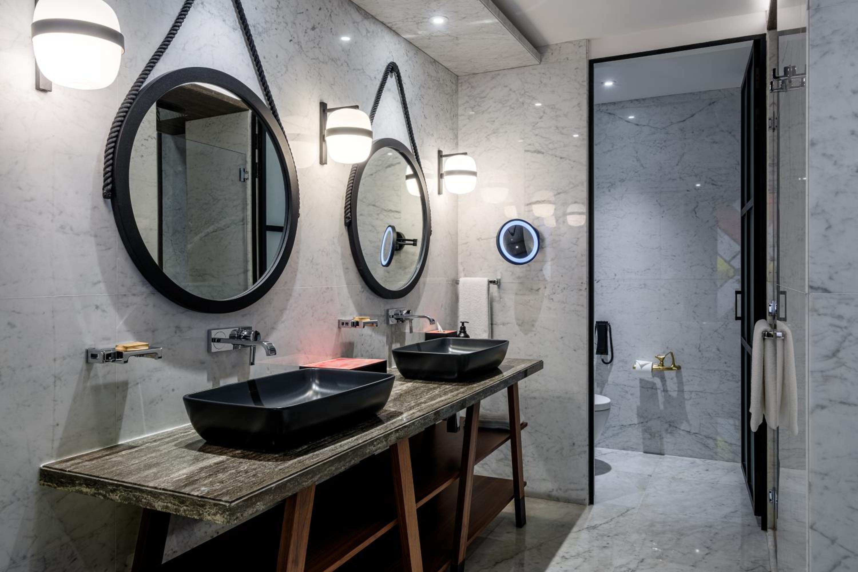 One Bedroom Family Suite with Kitchen 20% off Food and Beverage, Palm Jumeirah Mall Access