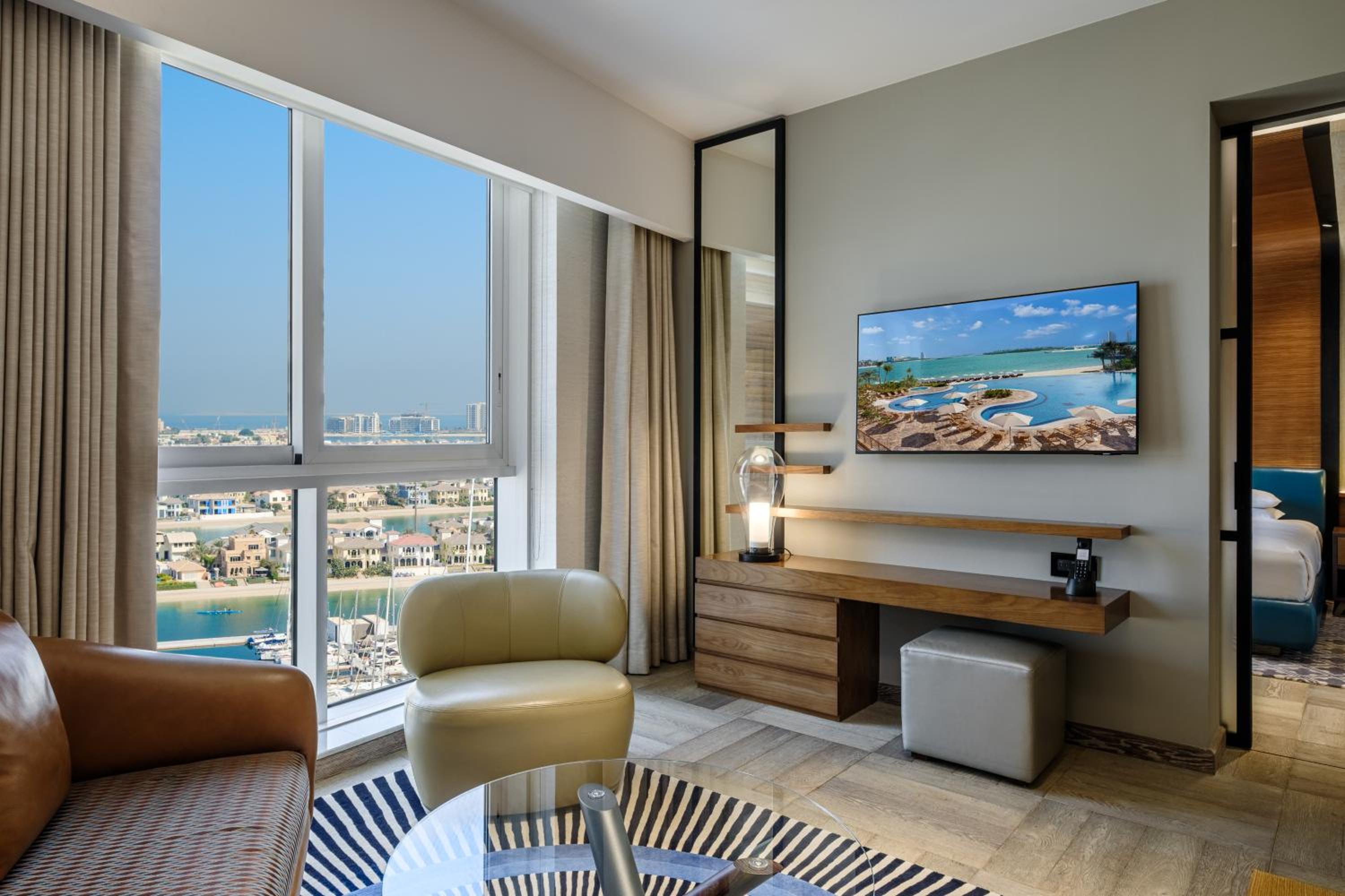 One Bedroom Family Suite with Kitchen 20% off Food and Beverage, Palm Jumeirah Mall Access