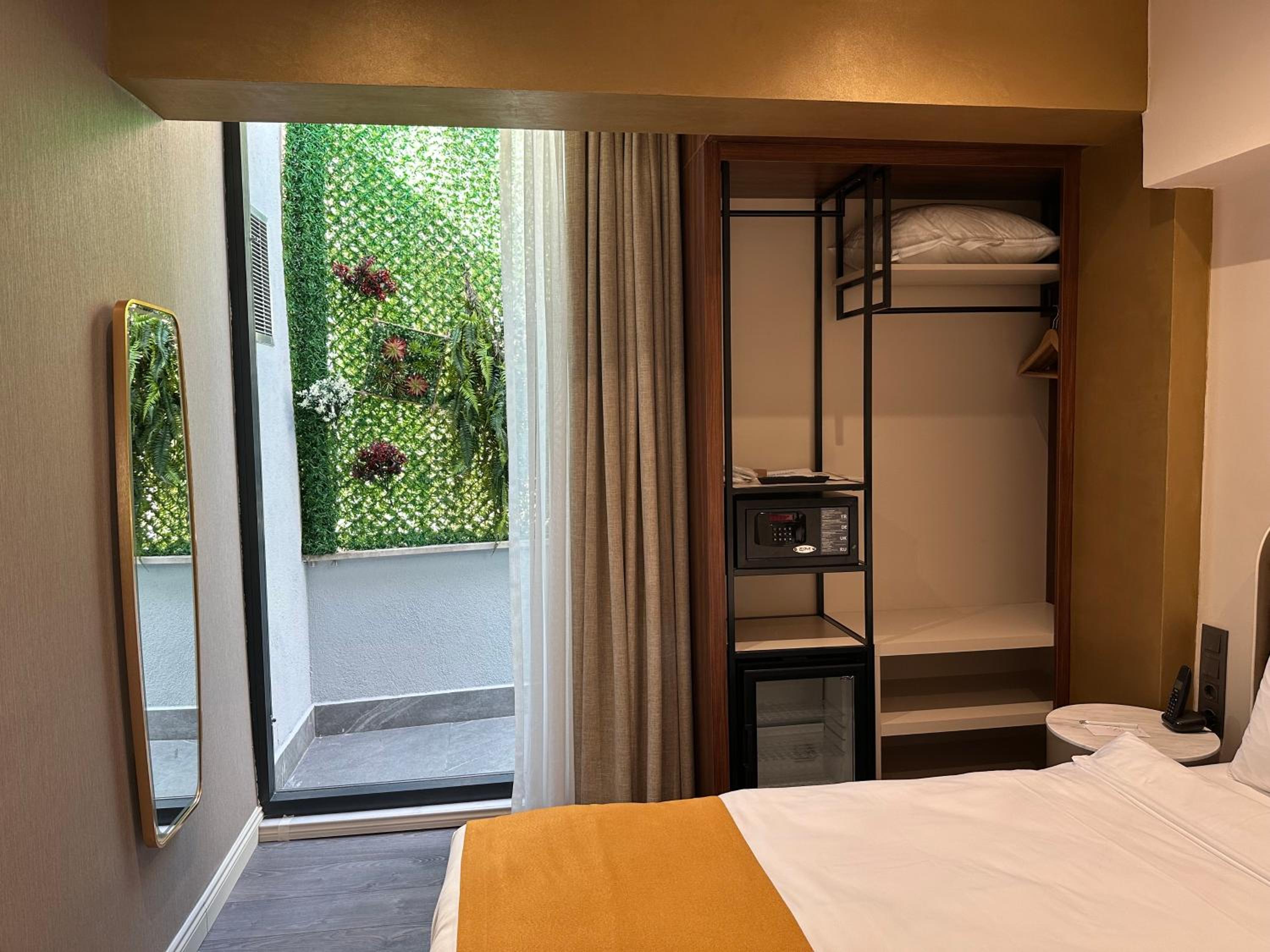 Deluxe Double Room with Balcony