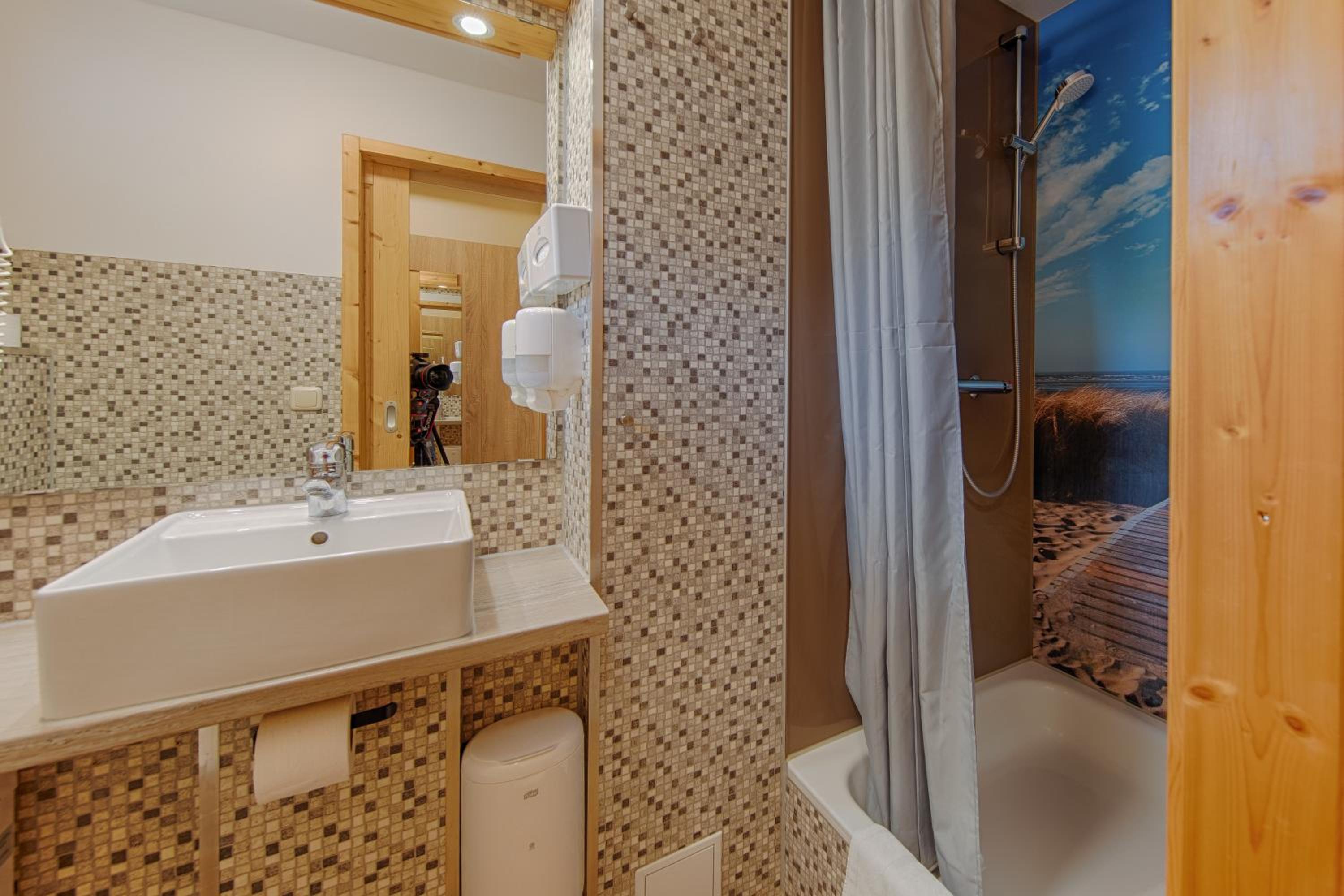 Single Room photo 3