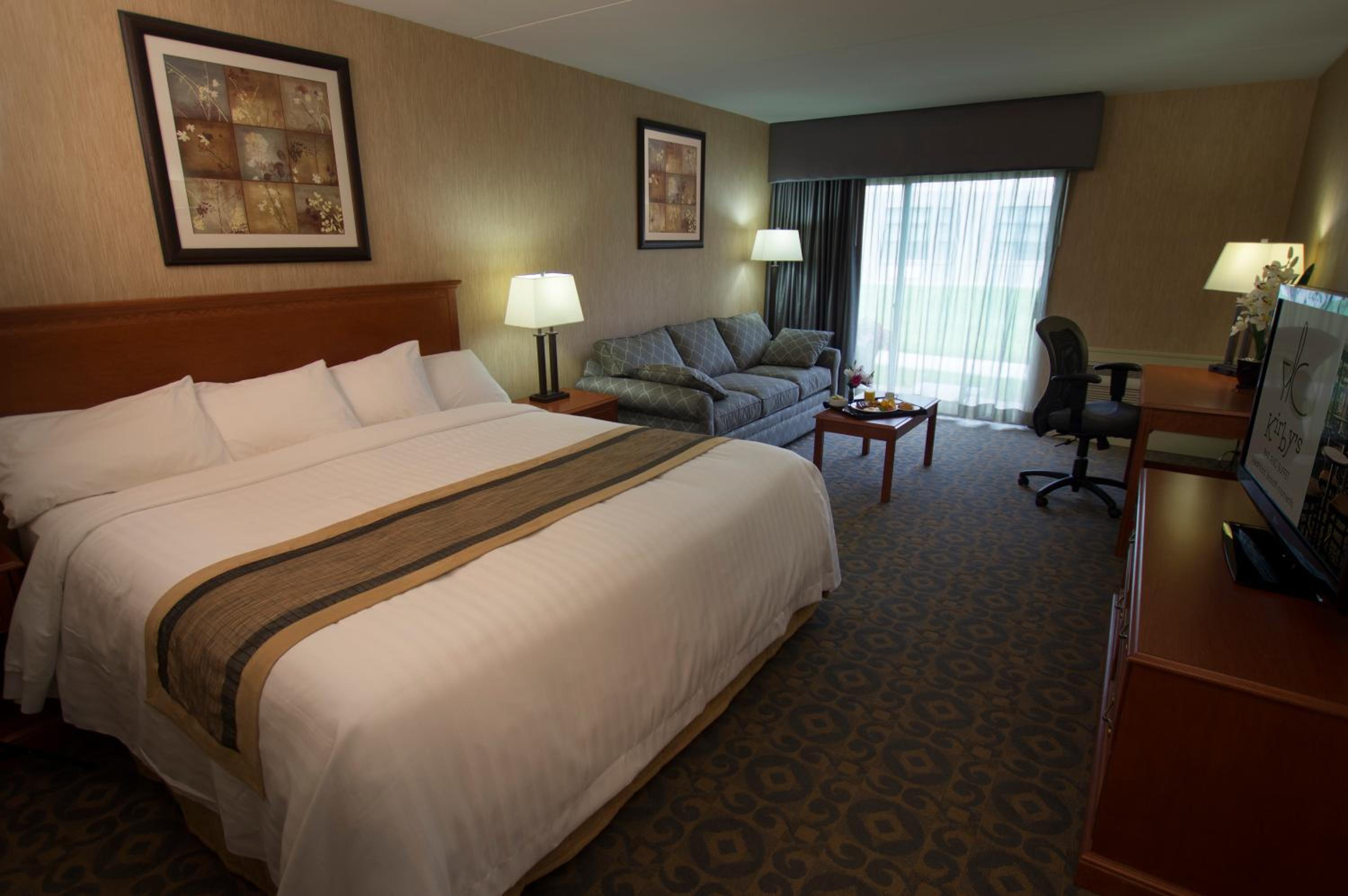 King Room with Sofa Bed - Photo 5
