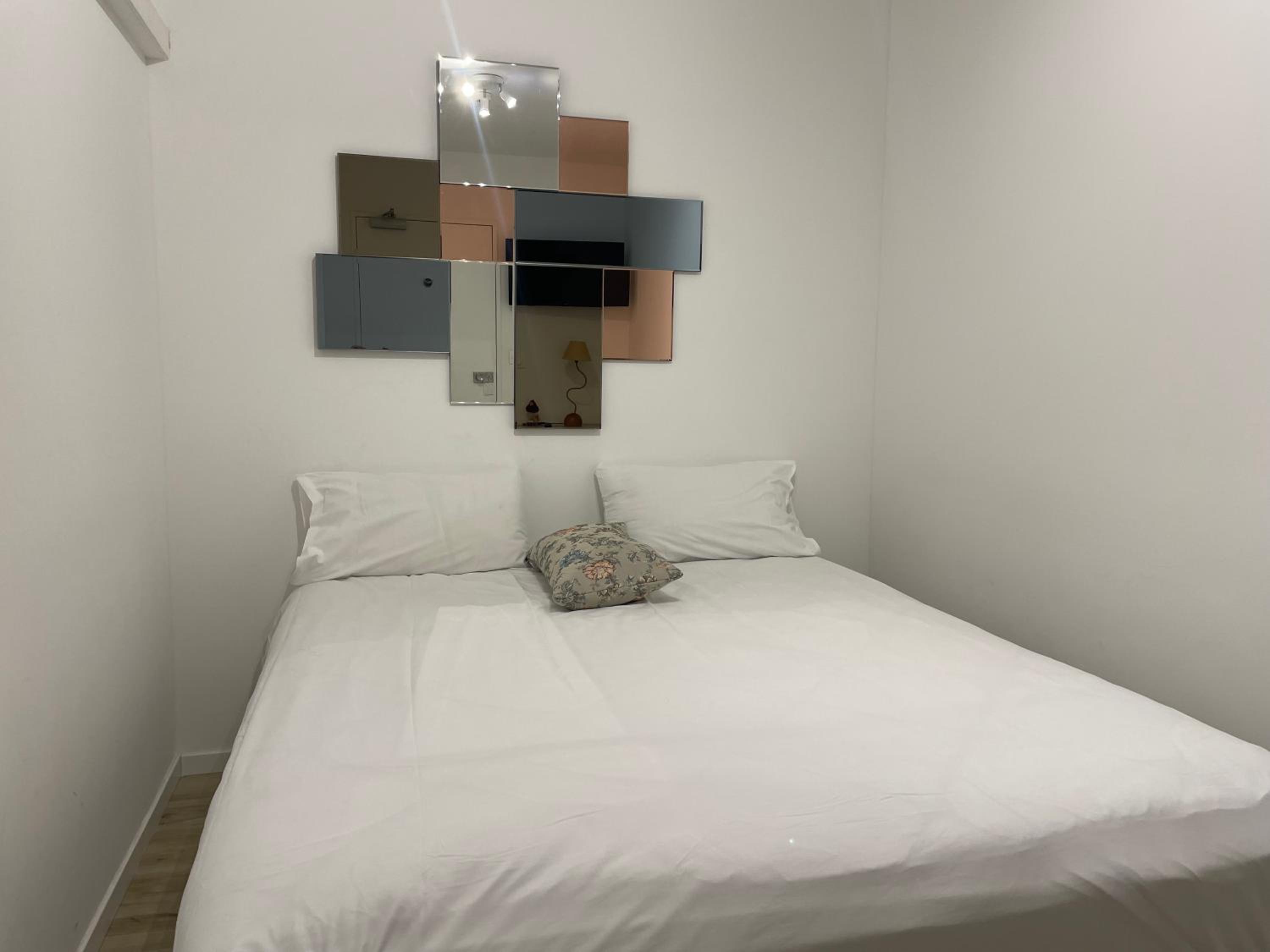 One-Bedroom Apartment - Photo 10
