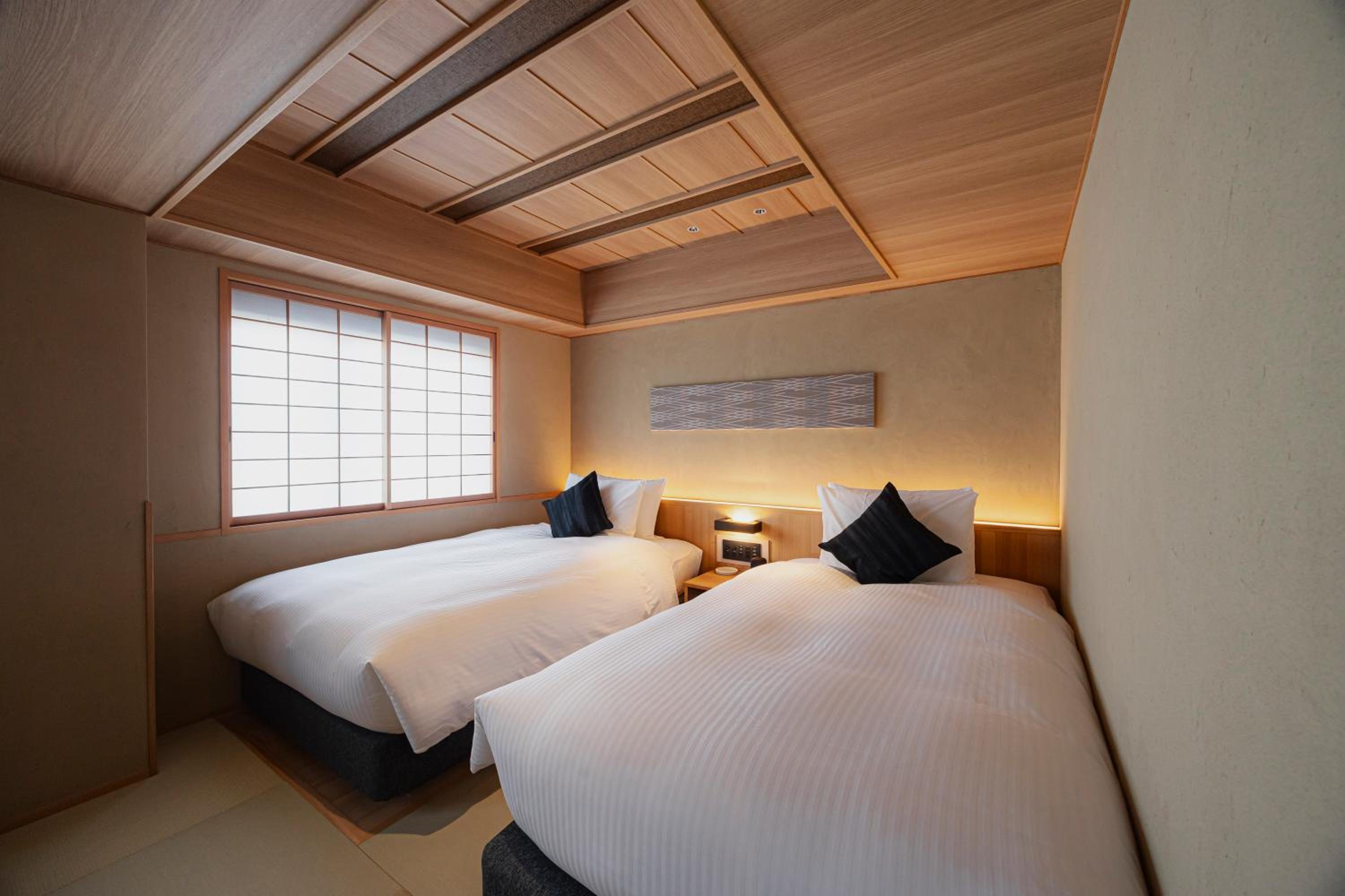 Superior Twin Room with Sofa Bed (36㎡)