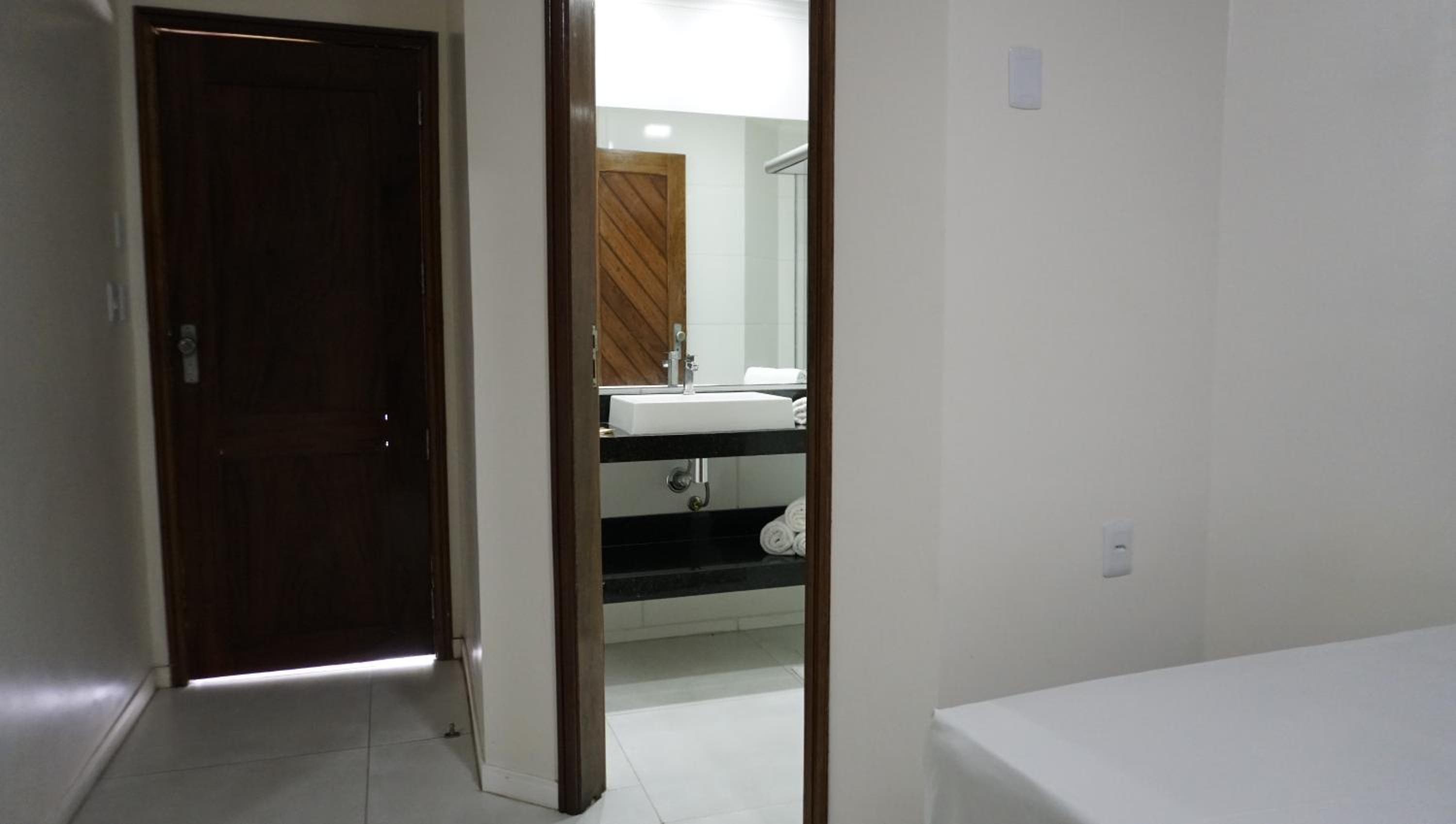 Double Room - Photo 6