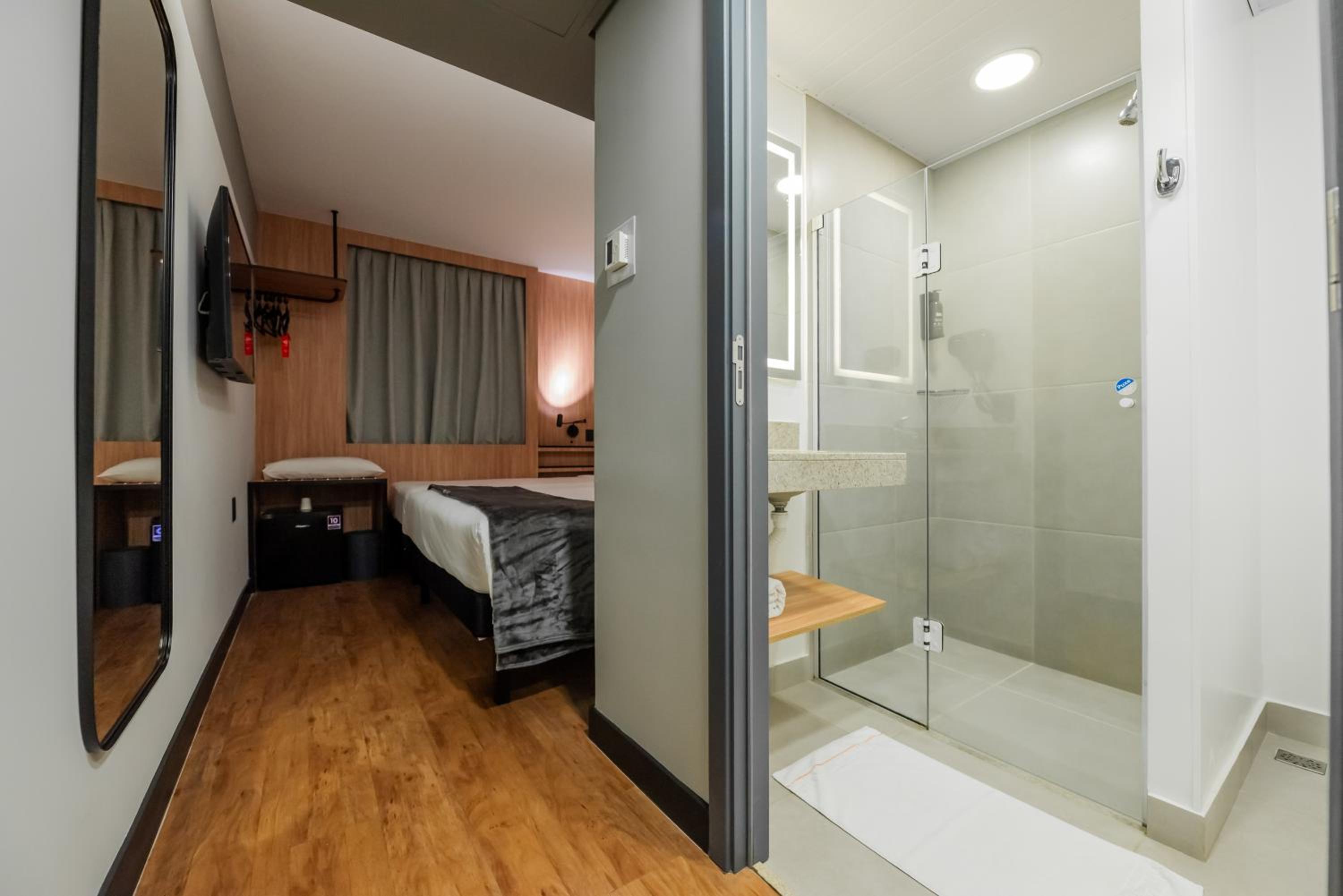 Superior Room with One Double Bed and One Single Bed