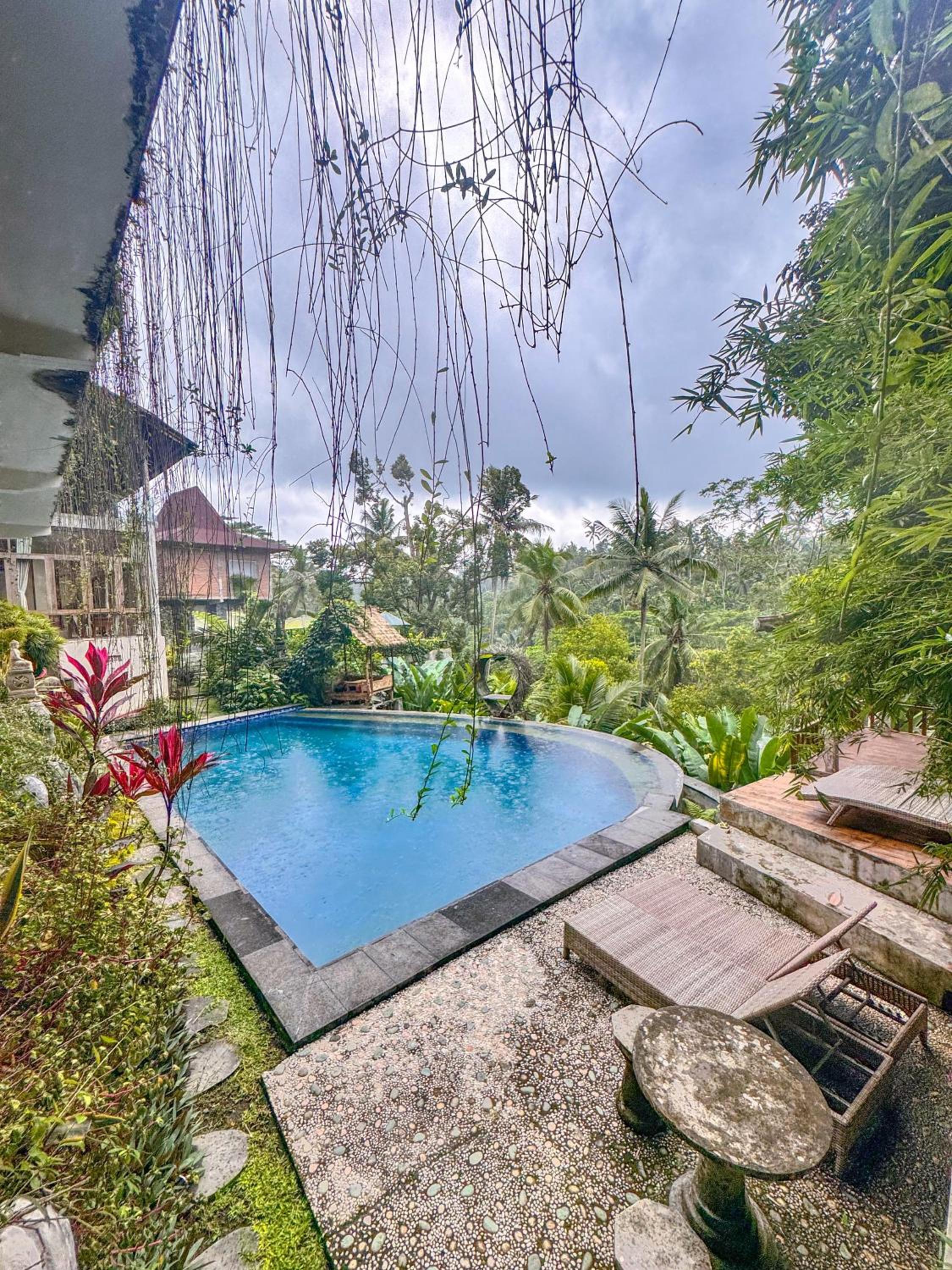 One-Bedroom Apartment with Balcony and Mountain View  