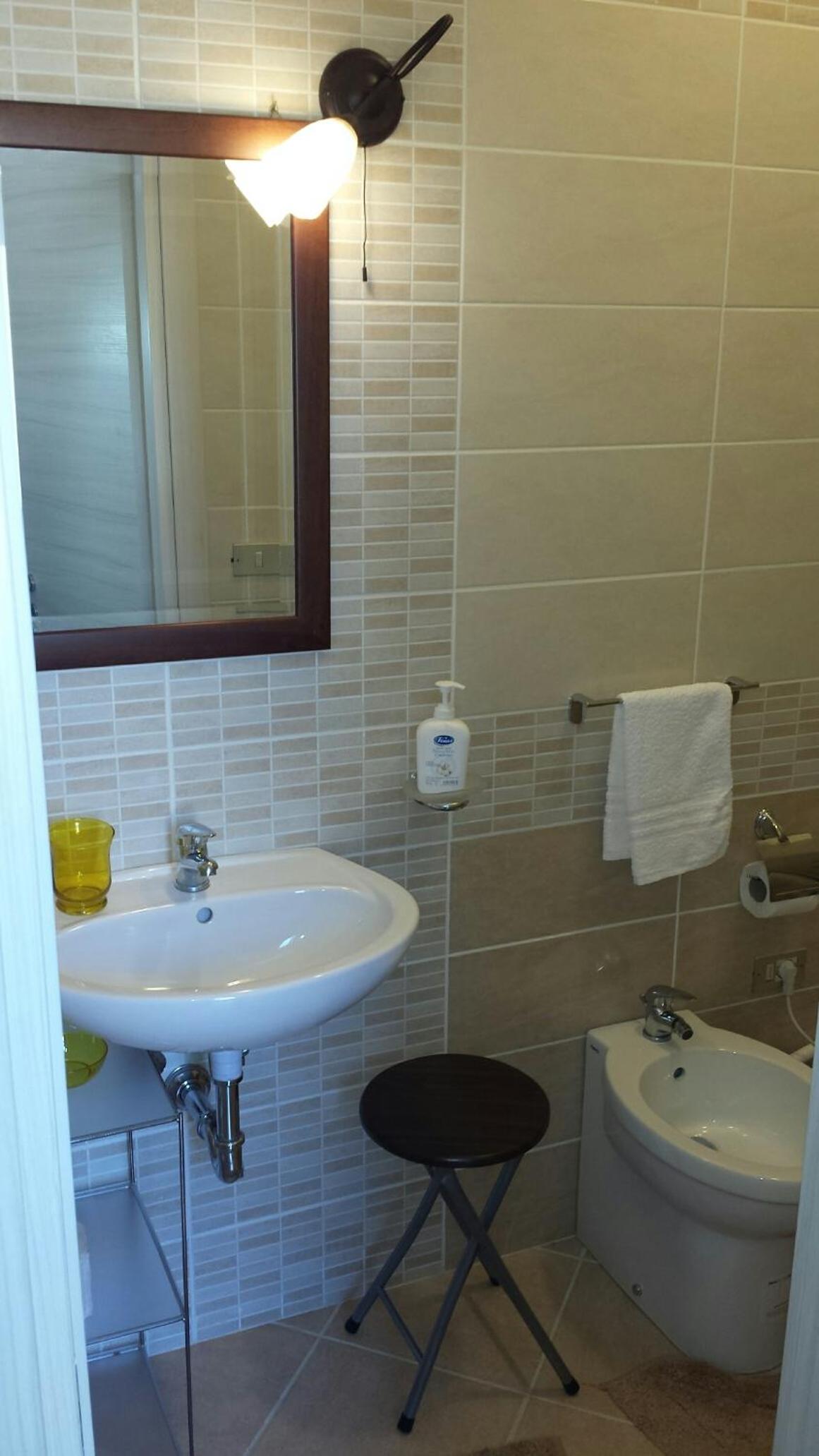 Three-Bedroom Apartment with Private Bathroom  - Photo 21