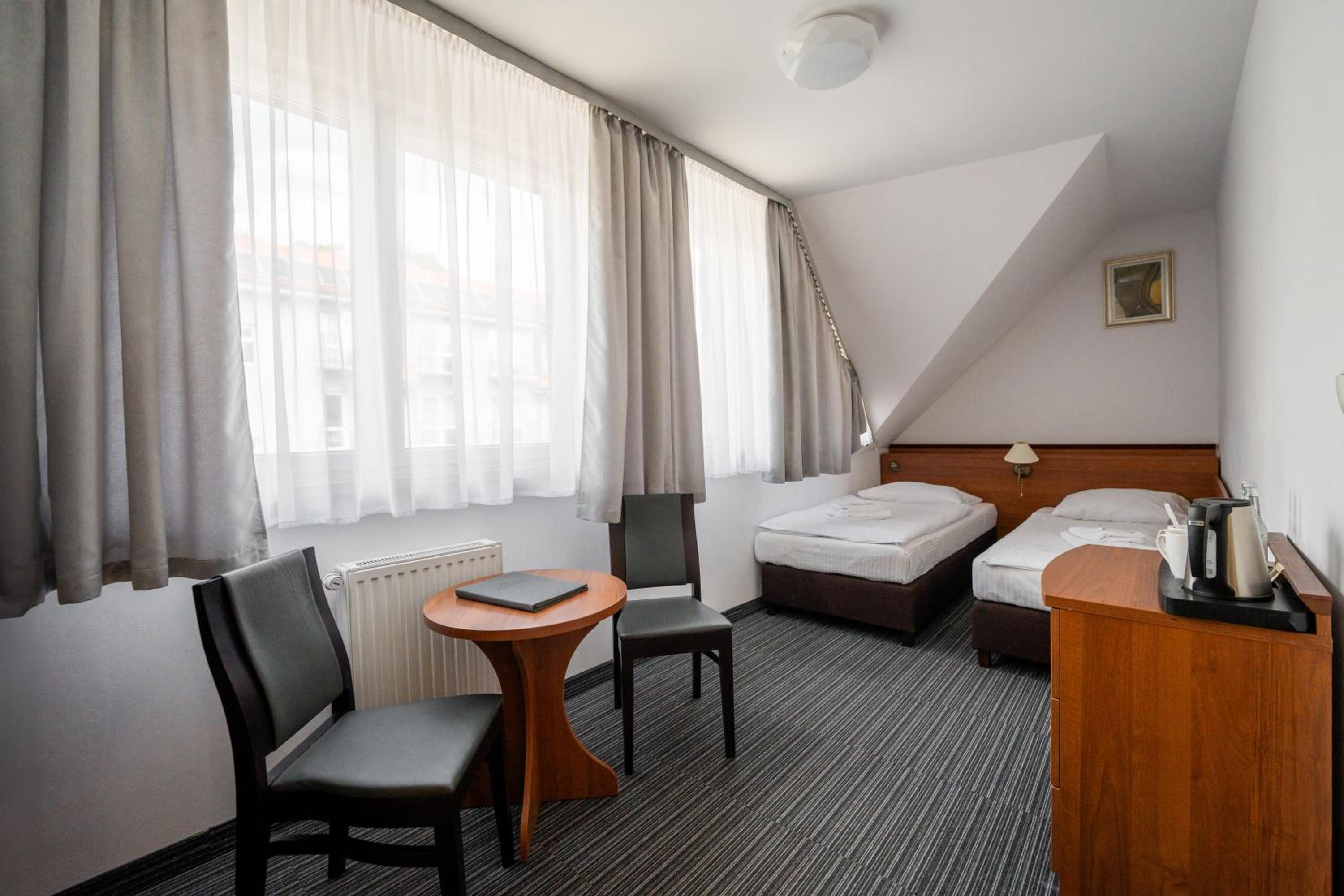 Double Room - Photo 3