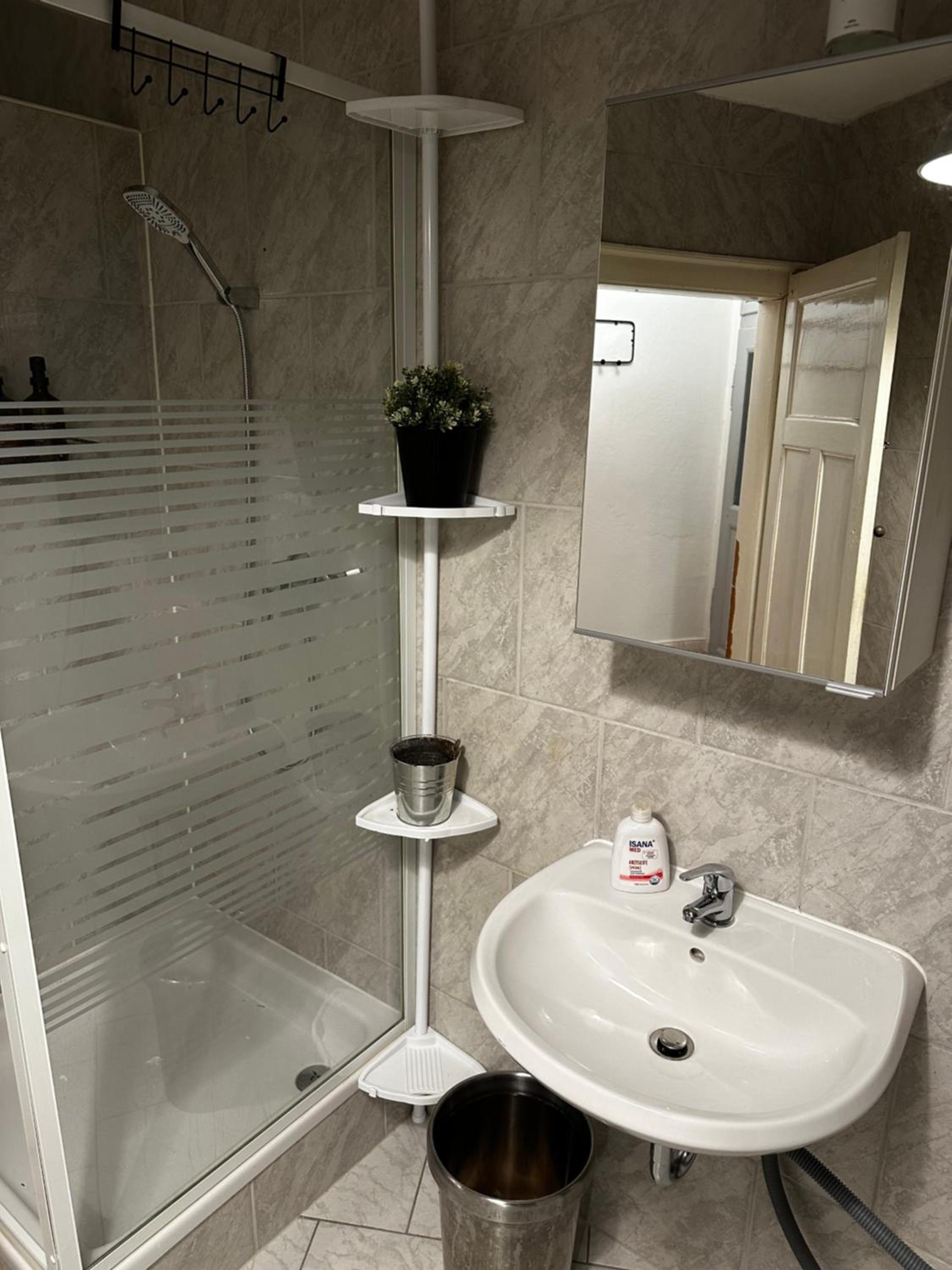 Double Room with Private External Bathroom photo 1