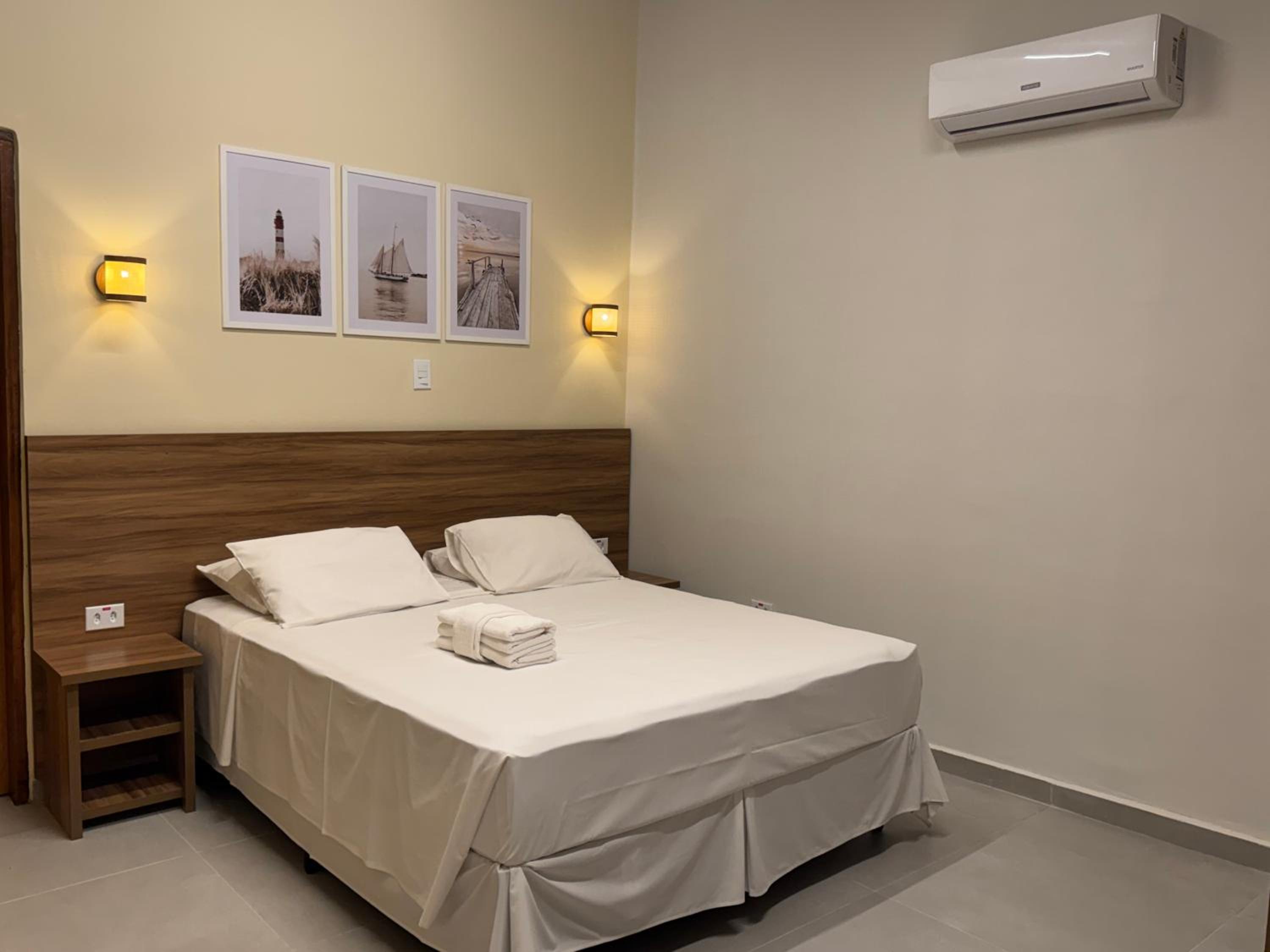 Queen Room - Disability Access photo 1
