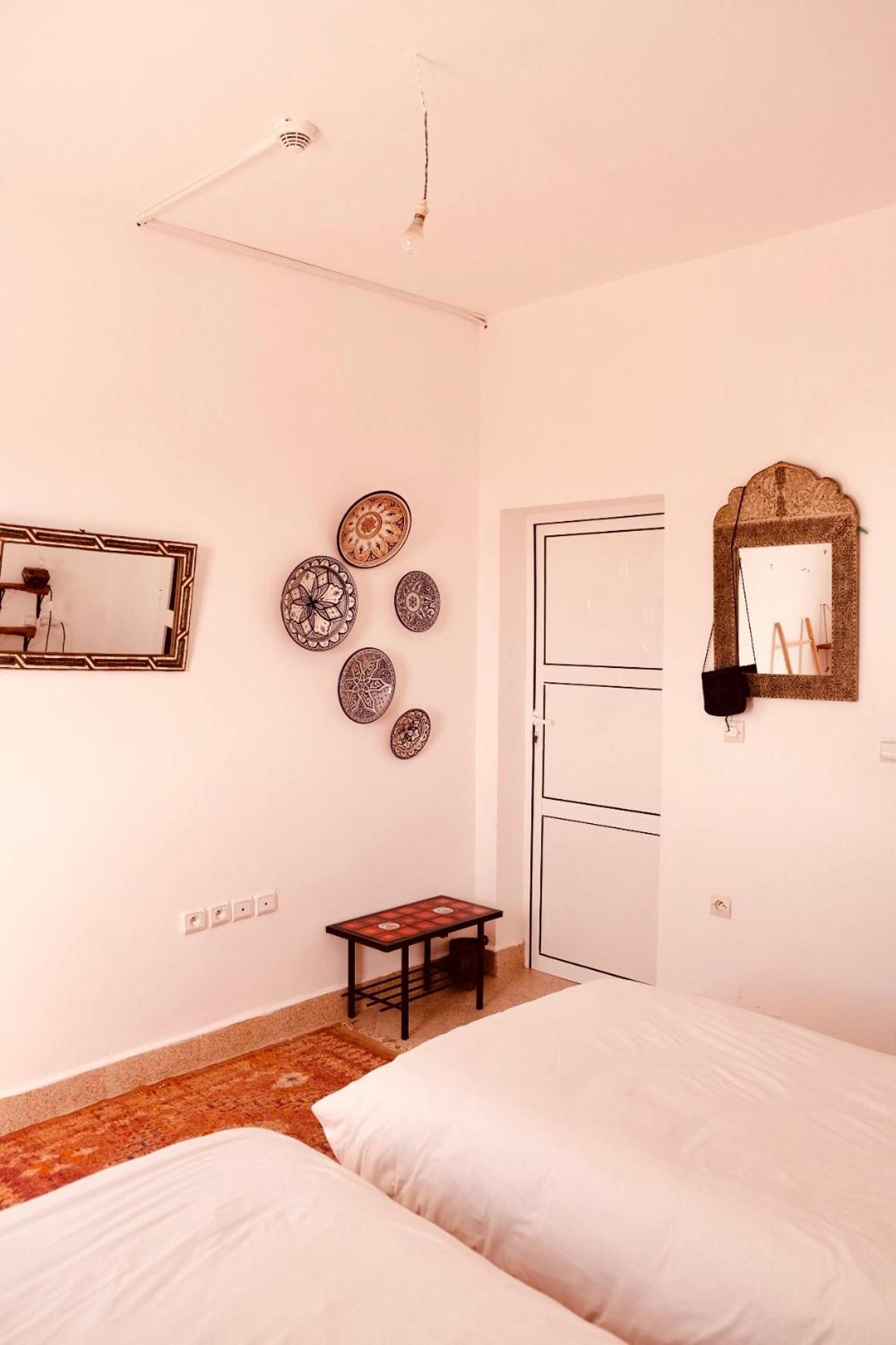 Double or Twin Room with Private Bathroom photo 2