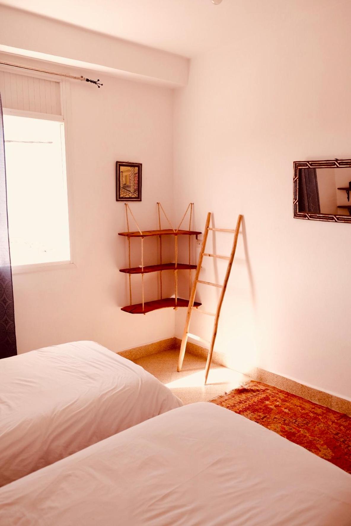 Double or Twin Room with Private Bathroom photo 3