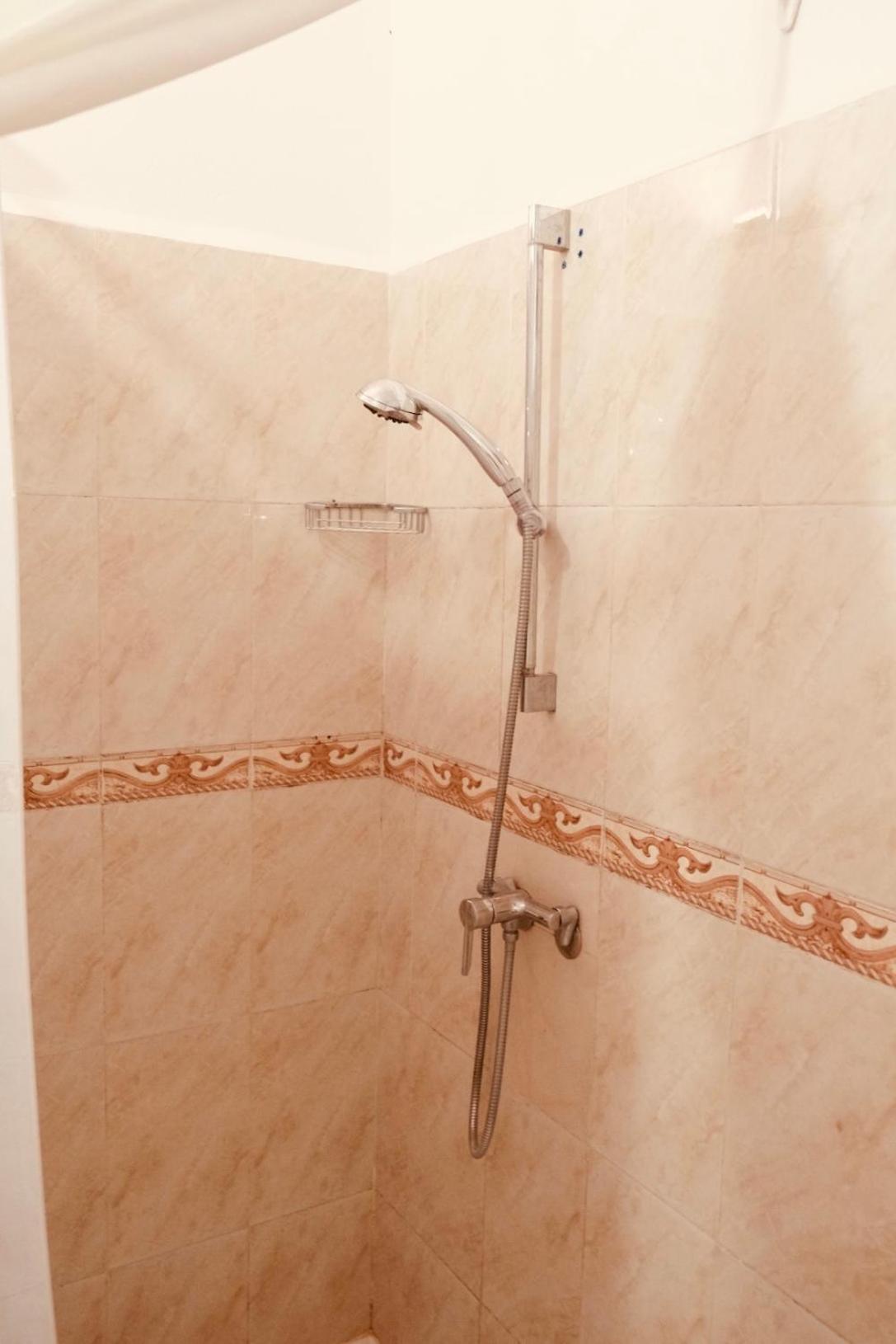 Quadruple Room with Private Bathroom photo 2