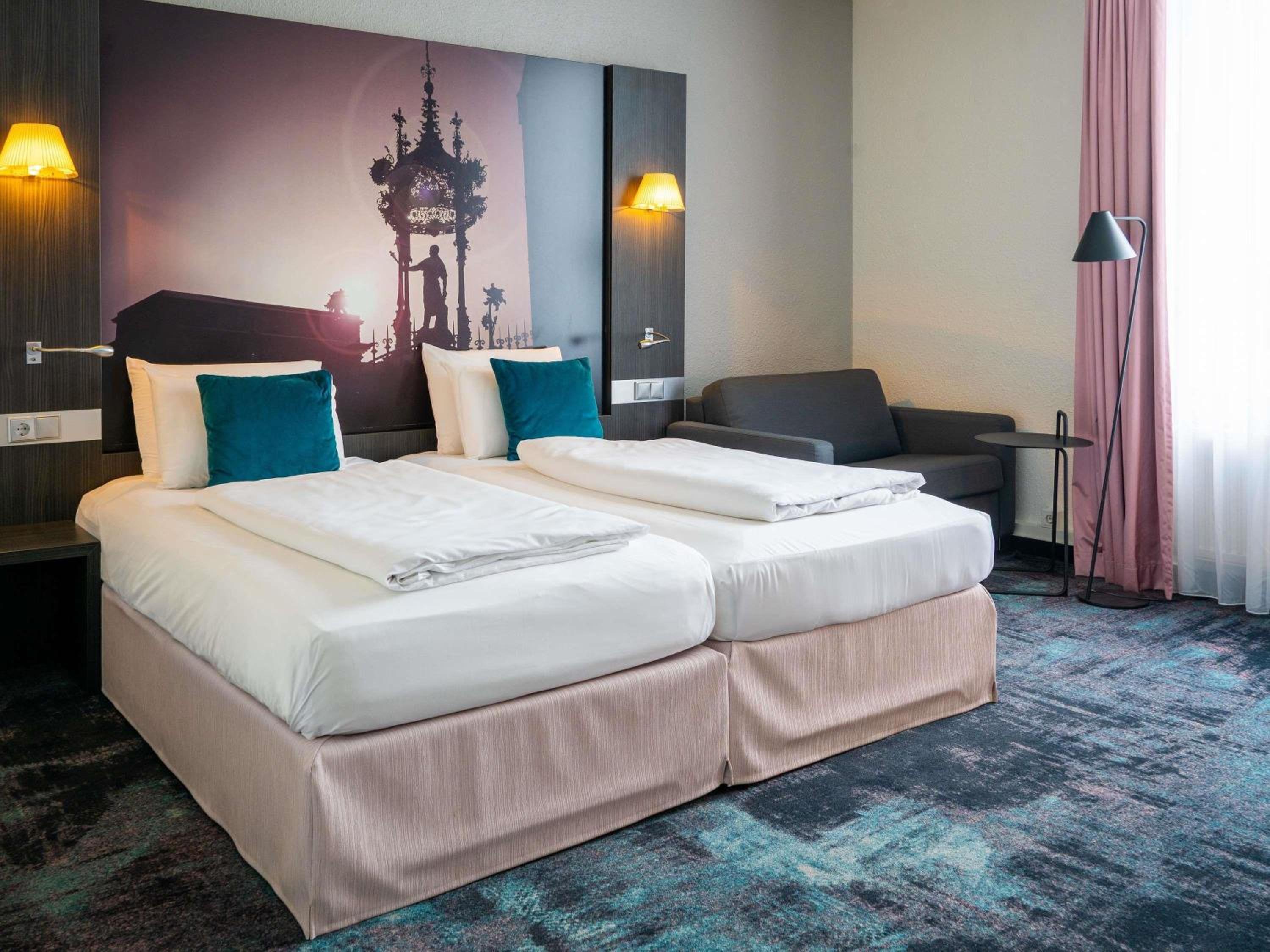 Privilege Room for 3 People - Photo 1