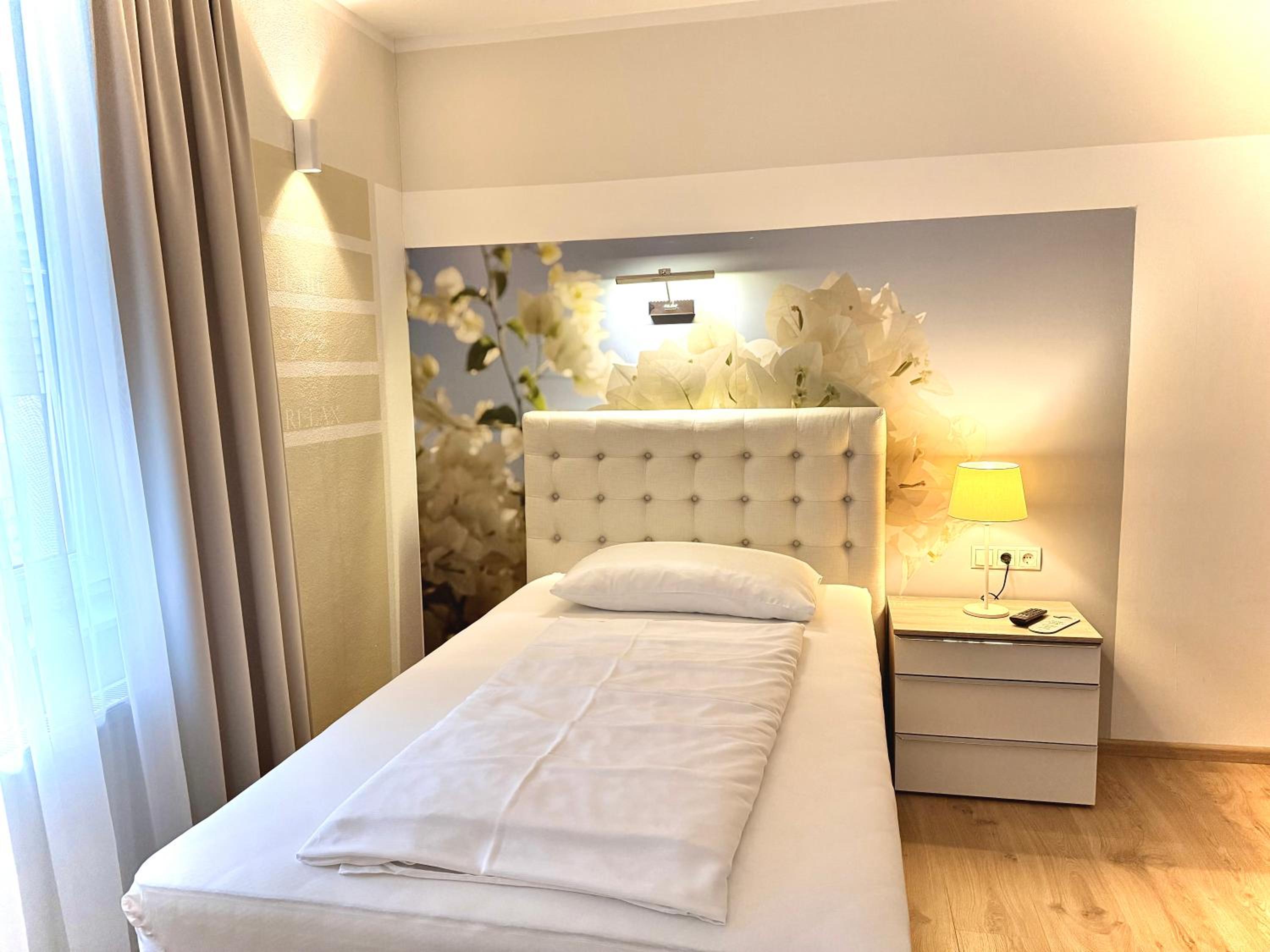 Single Room photo 3