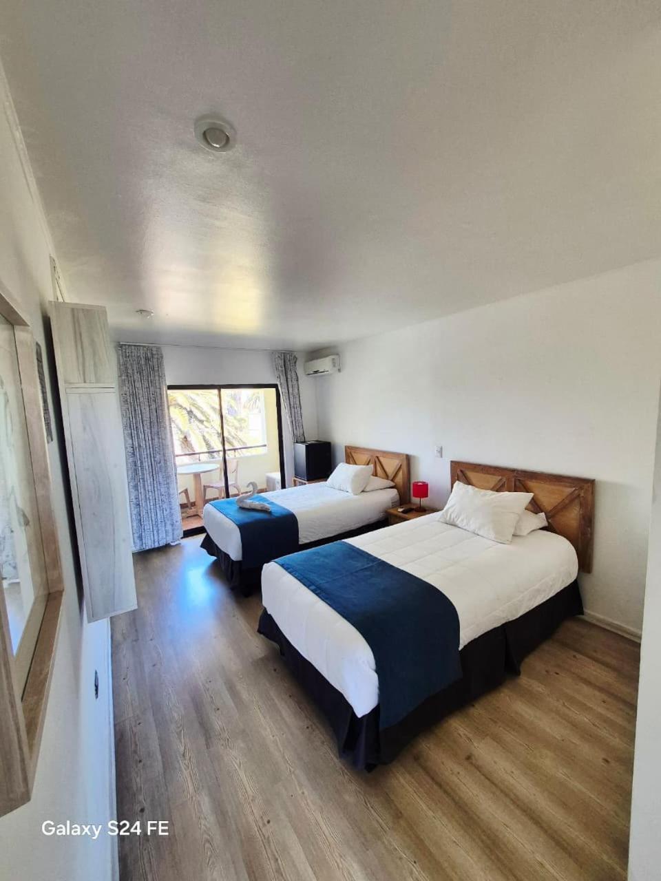 Standard Twin Room photo 2