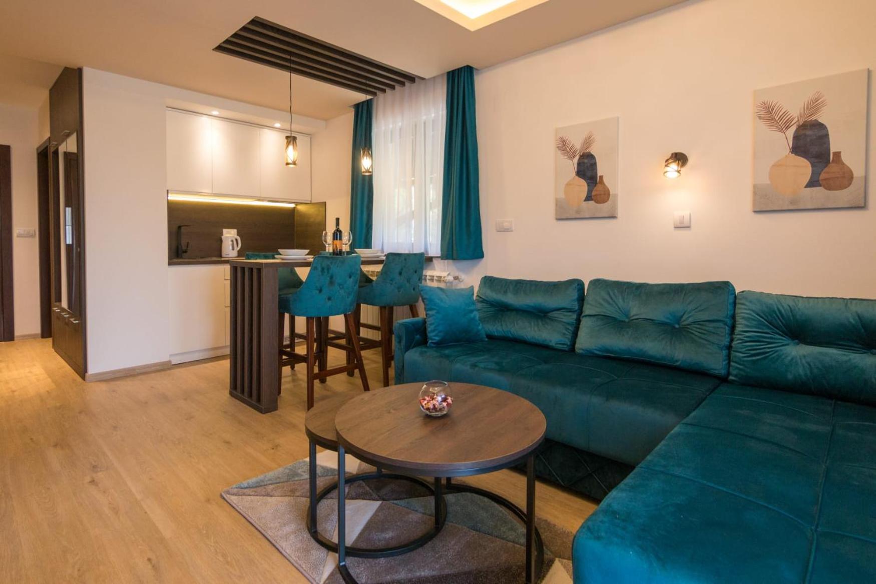 One-Bedroom Apartment with Terrace photo 1