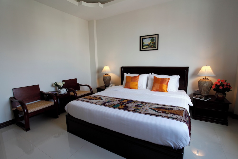 Deluxe Room - Photo 5