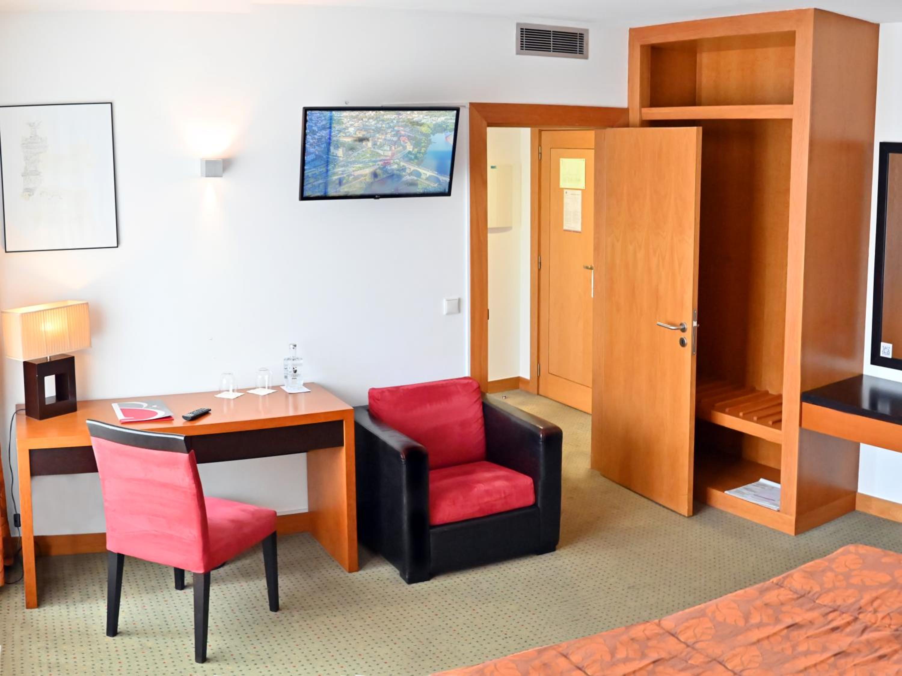 Suite - Photo 5