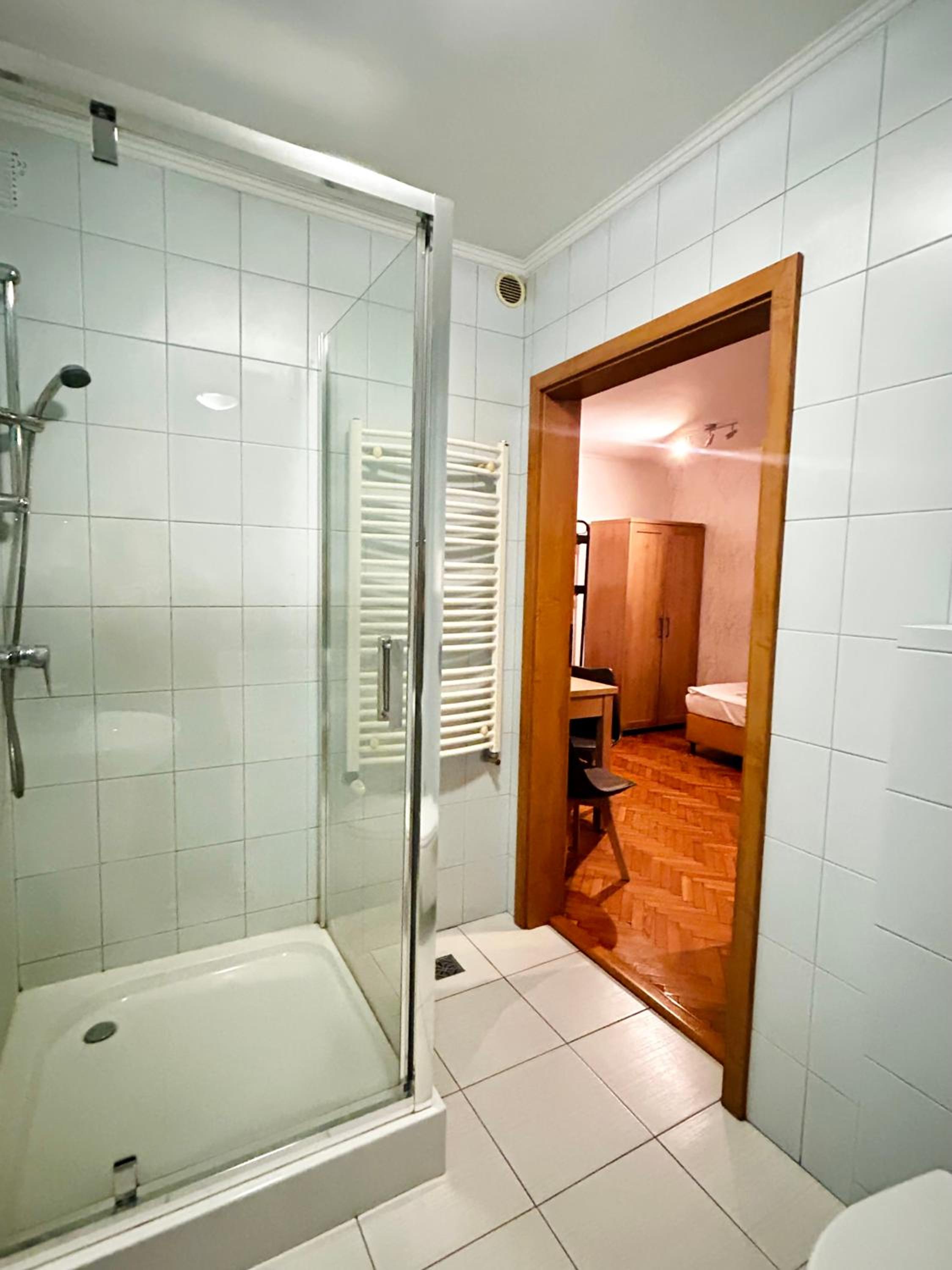 Standard Quadruple Room - Photo 4