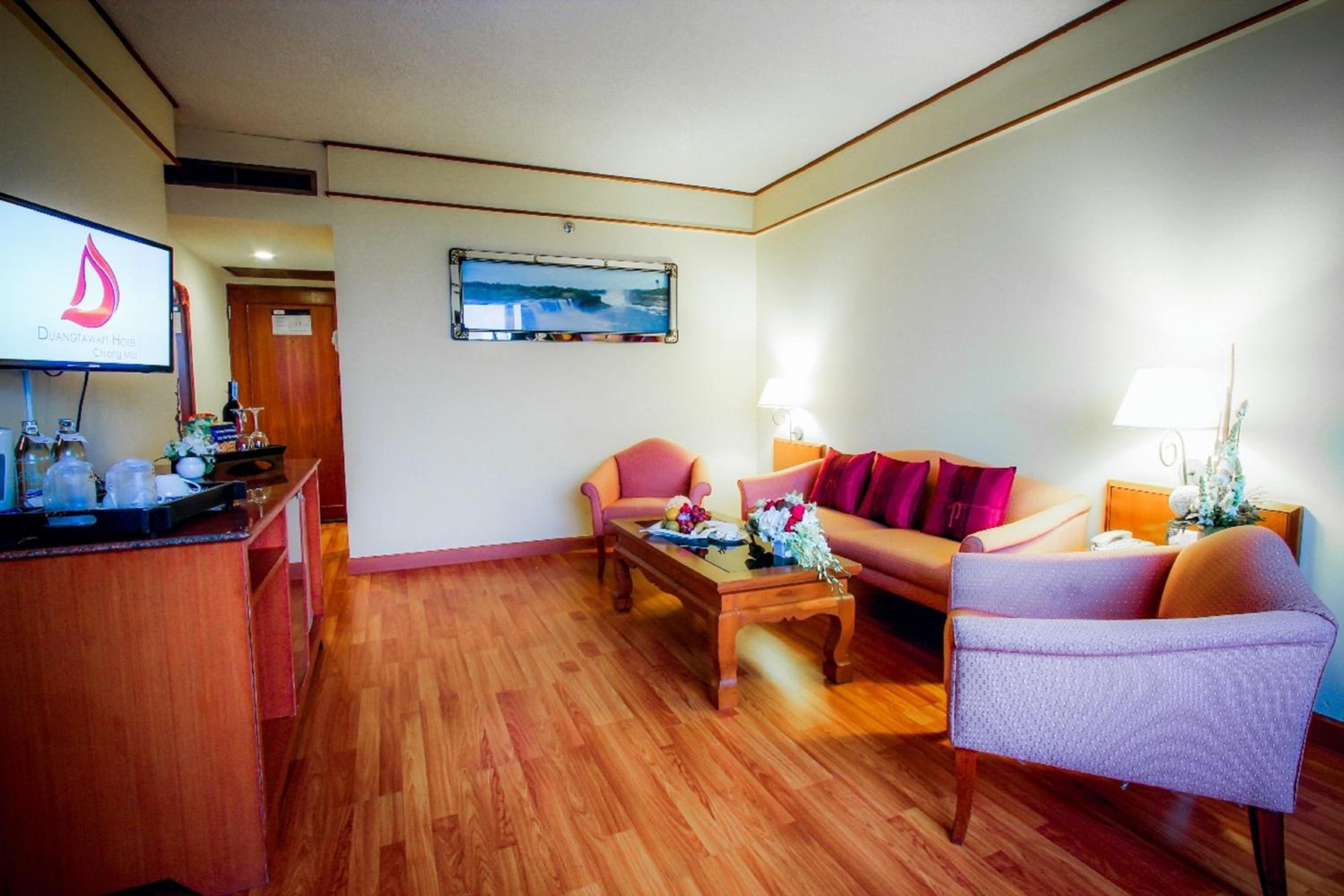 Junior Suite (Free Airport Pick-up) - Photo 9