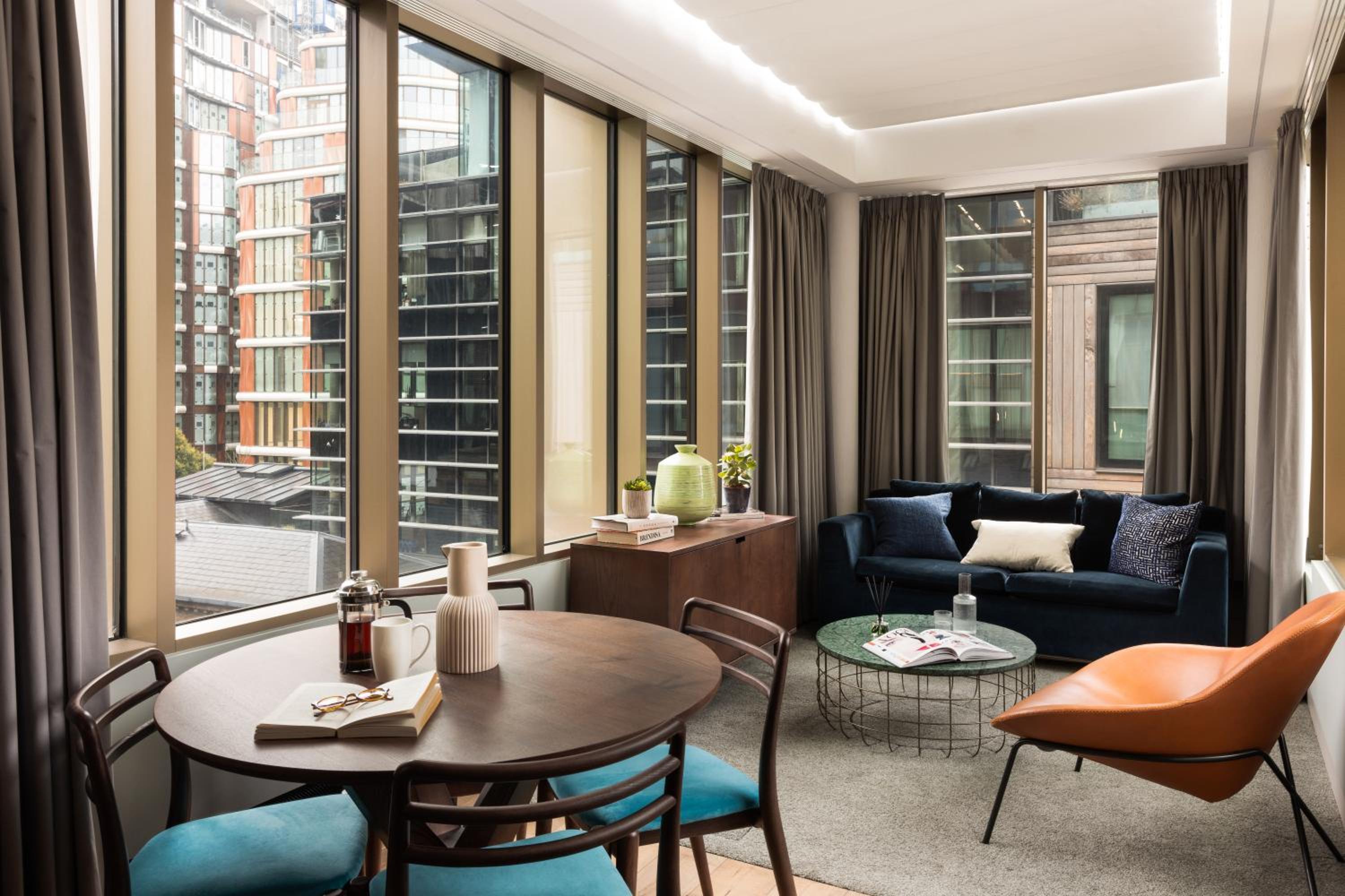 Open Plan One Bedroom Apartment photo 3