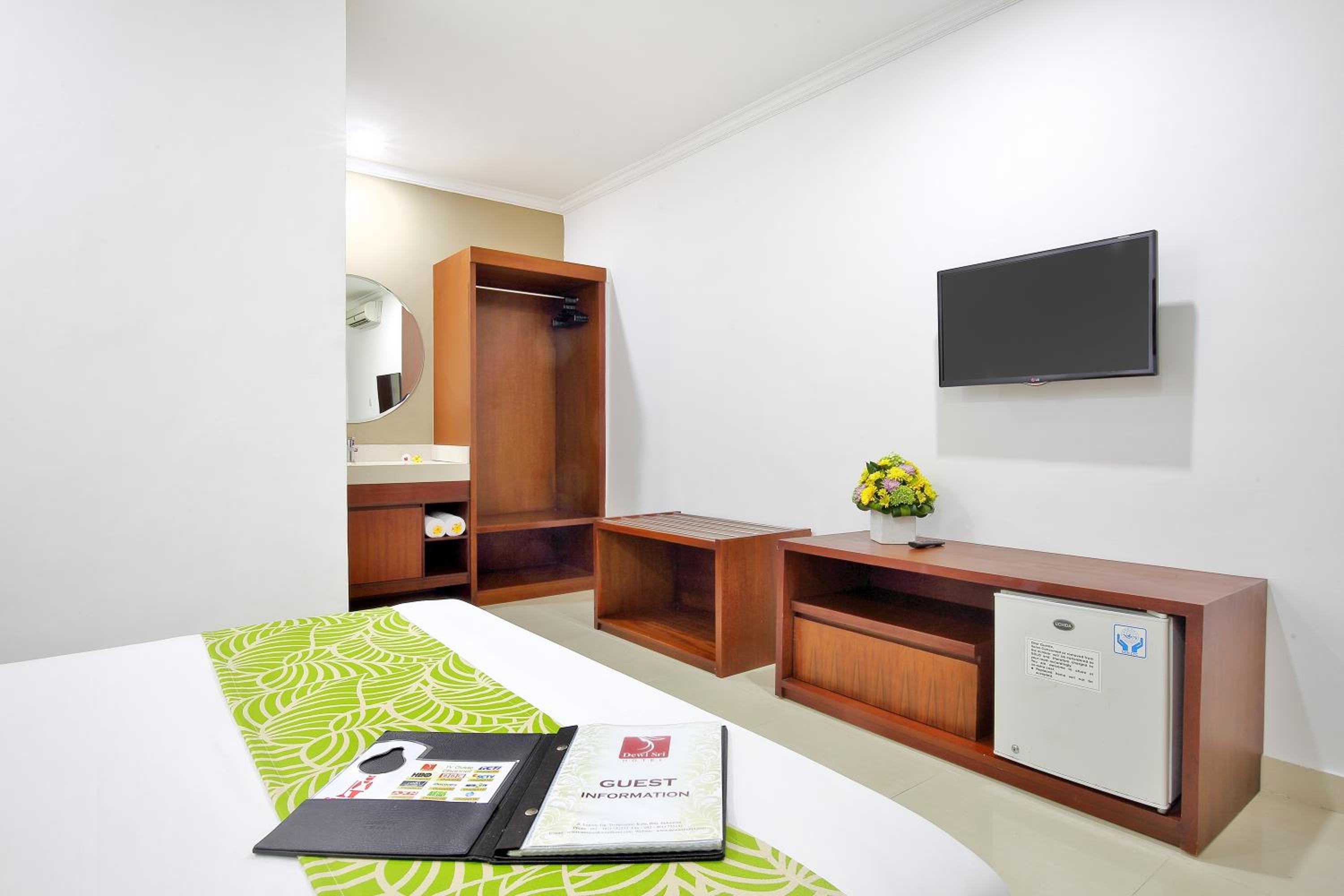Standard Double or Twin Room photo 3