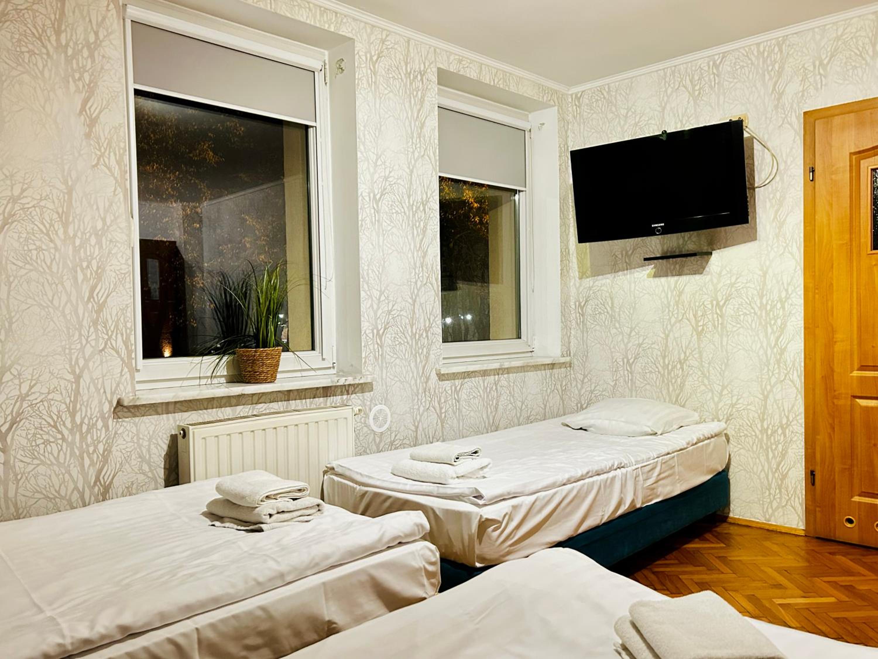 Standard Quadruple Room - Photo 3